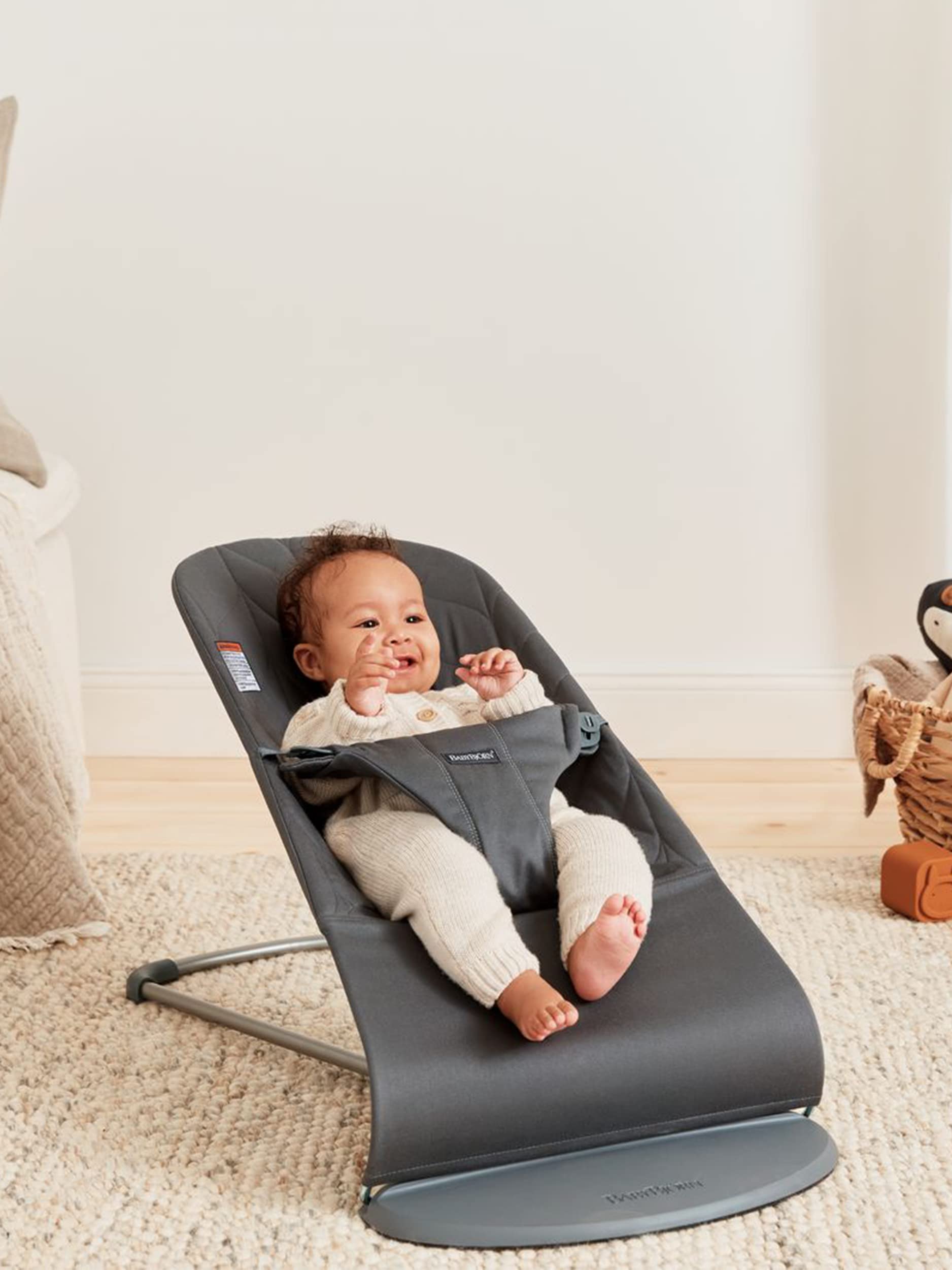 BabyBjörn Bouncer Bliss - Adjustable 2-in-1 Baby Bouncer & Toddler Chair (8-29 lbs) | 4-Position Reclining, Lightweight & Portable | Cotton Petal Quilt in Anthracite | Perfect for Nursery, Living Room & Travel
