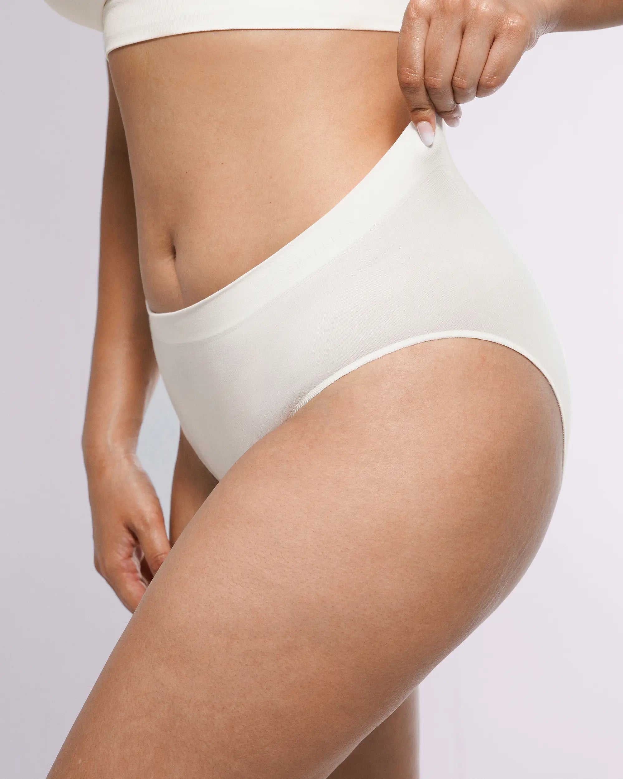 OceanHug™ Oyster Reborn Smoothing Brief - Comfortable Seamless Underwear for Women, Soft Breathable Panties for Everyday Wear, Perfect for Work, Yoga & Lounge