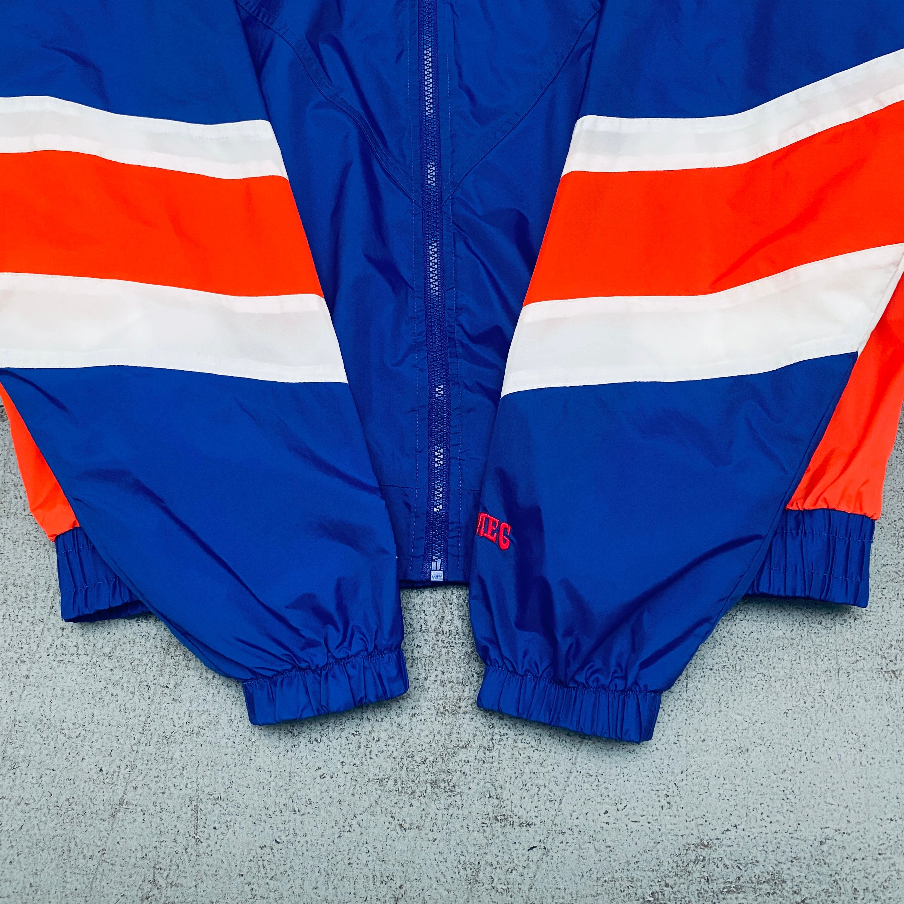 Vintage 1990s Phoenix Suns Nutmeg Mills Full-Zip Windbreaker Jacket - Men's Large (L) - Retro Basketball Fan Gear for Game Day & Casual Wear