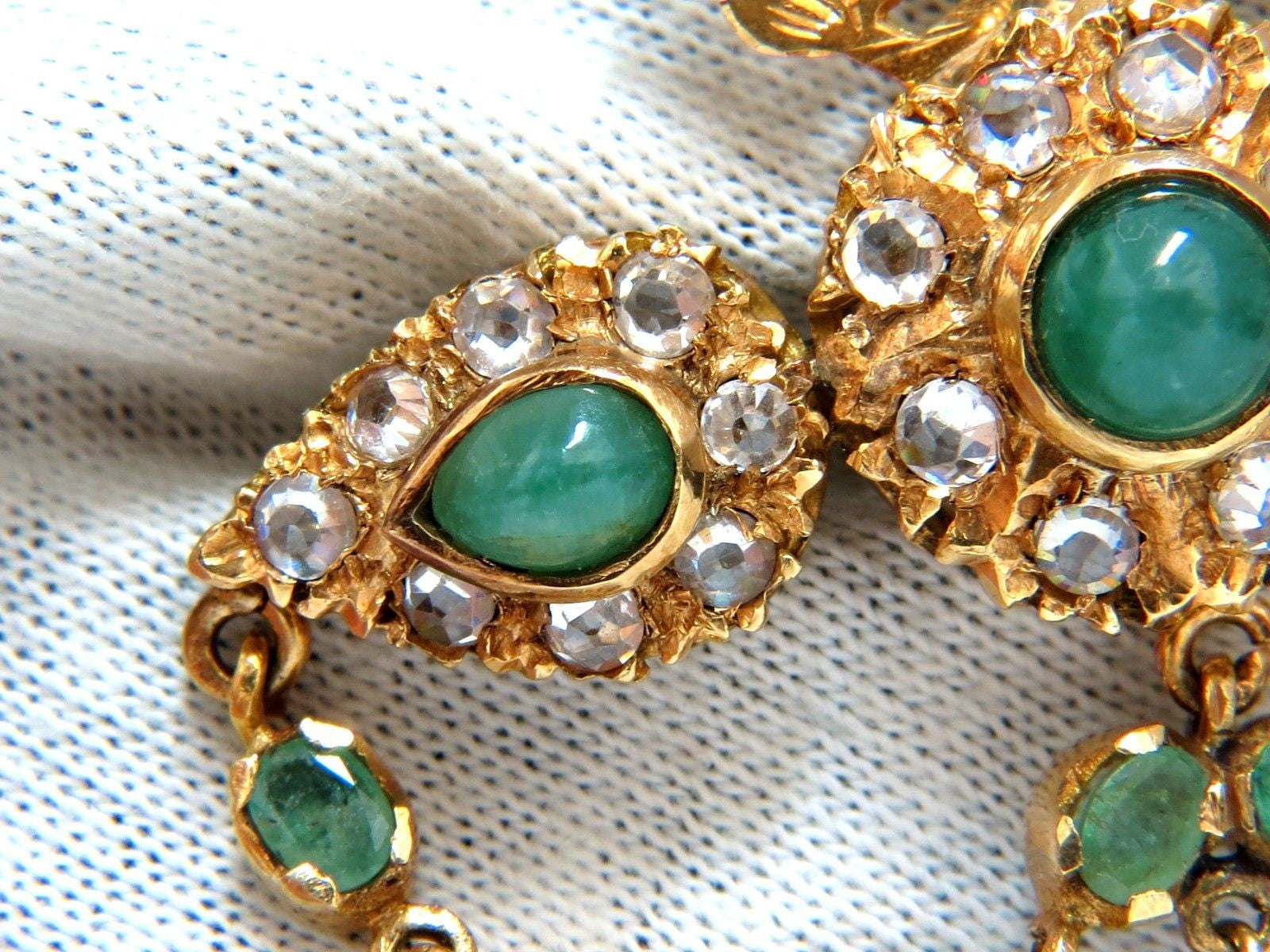 18KT Vintage Natural Emeralds & White Sapphires Medallion Dangle Brooch Pin – Elegant Jewelry for Weddings, Parties & Special Occasions