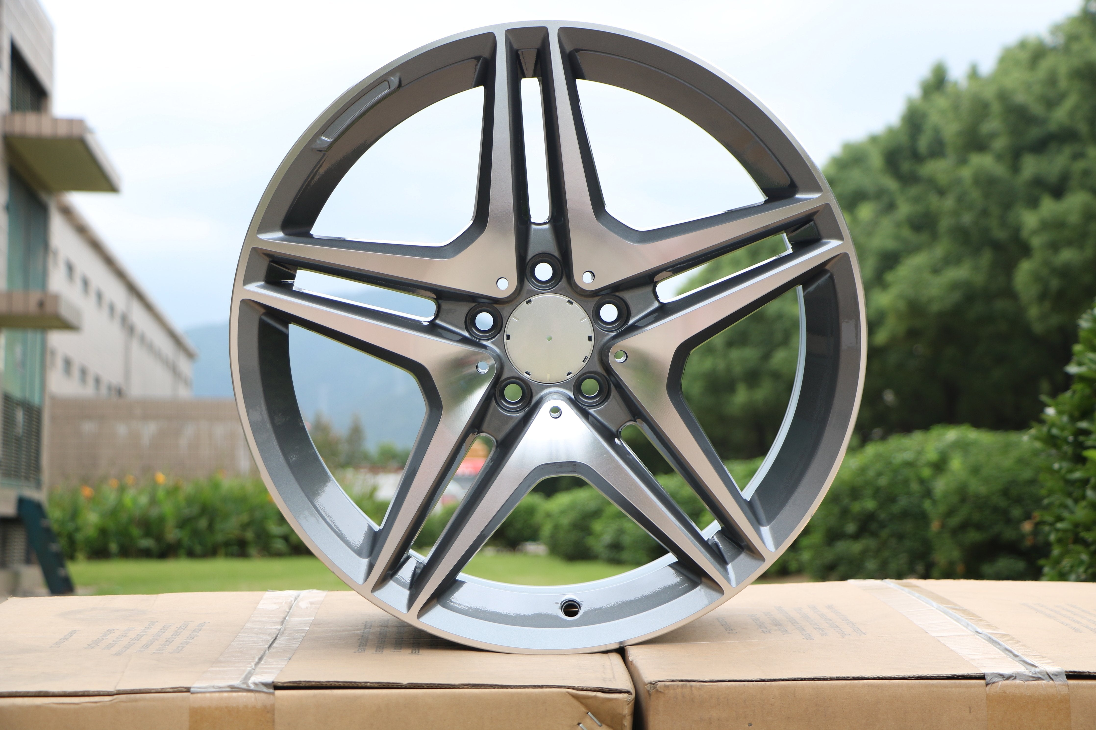19-Inch Alloy Wheels for Mercedes Benz C207 C250 C300 C350 E350 GLC300 S550 - Premium Rims for Luxury Sedans & SUVs - Perfect for Street Performance & Custom Car Upgrades