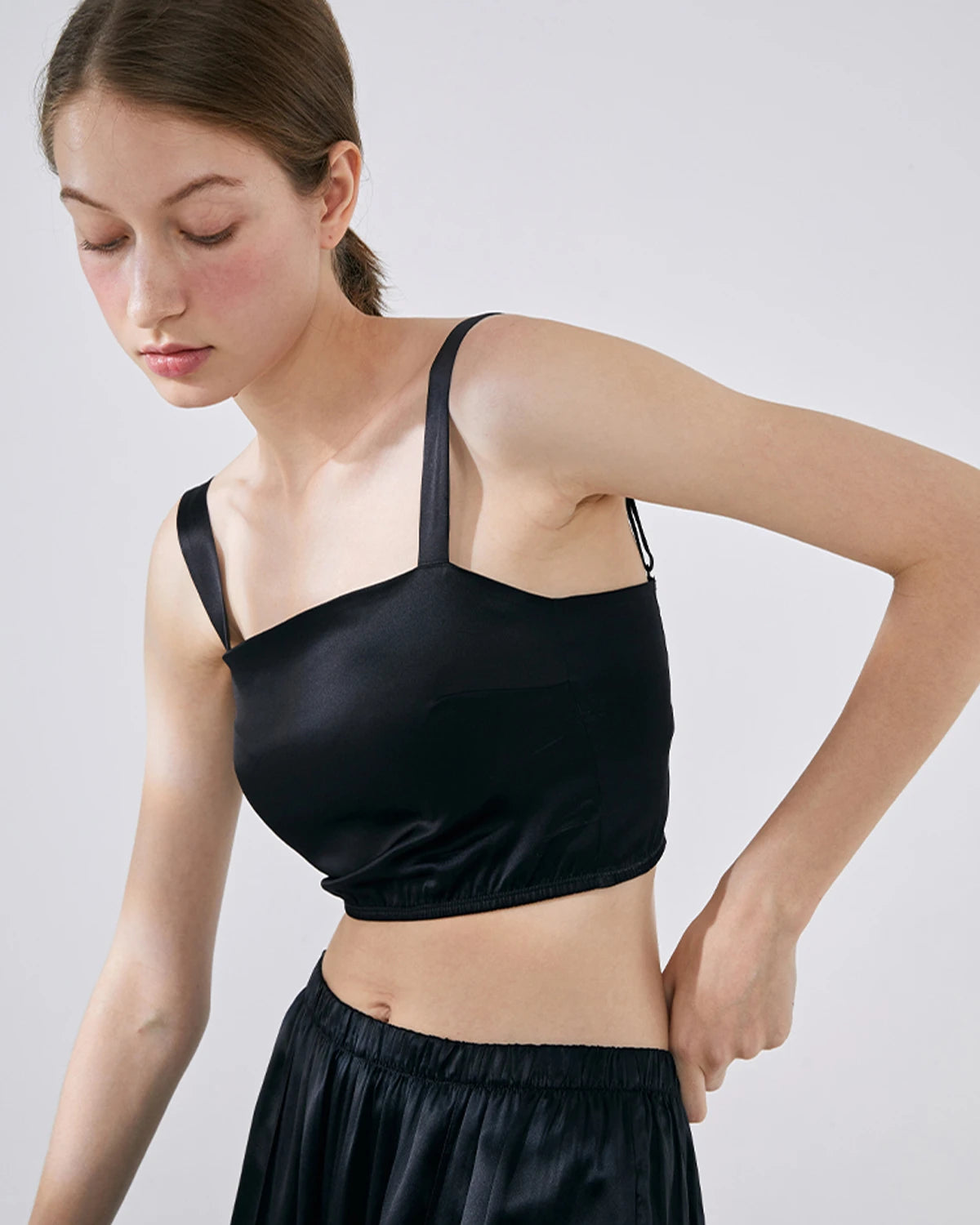 Silk Crop Tank Top for Women - Soft & Breathable Summer Sleeveless Shirt - Perfect for Yoga, Beach & Casual Outfits