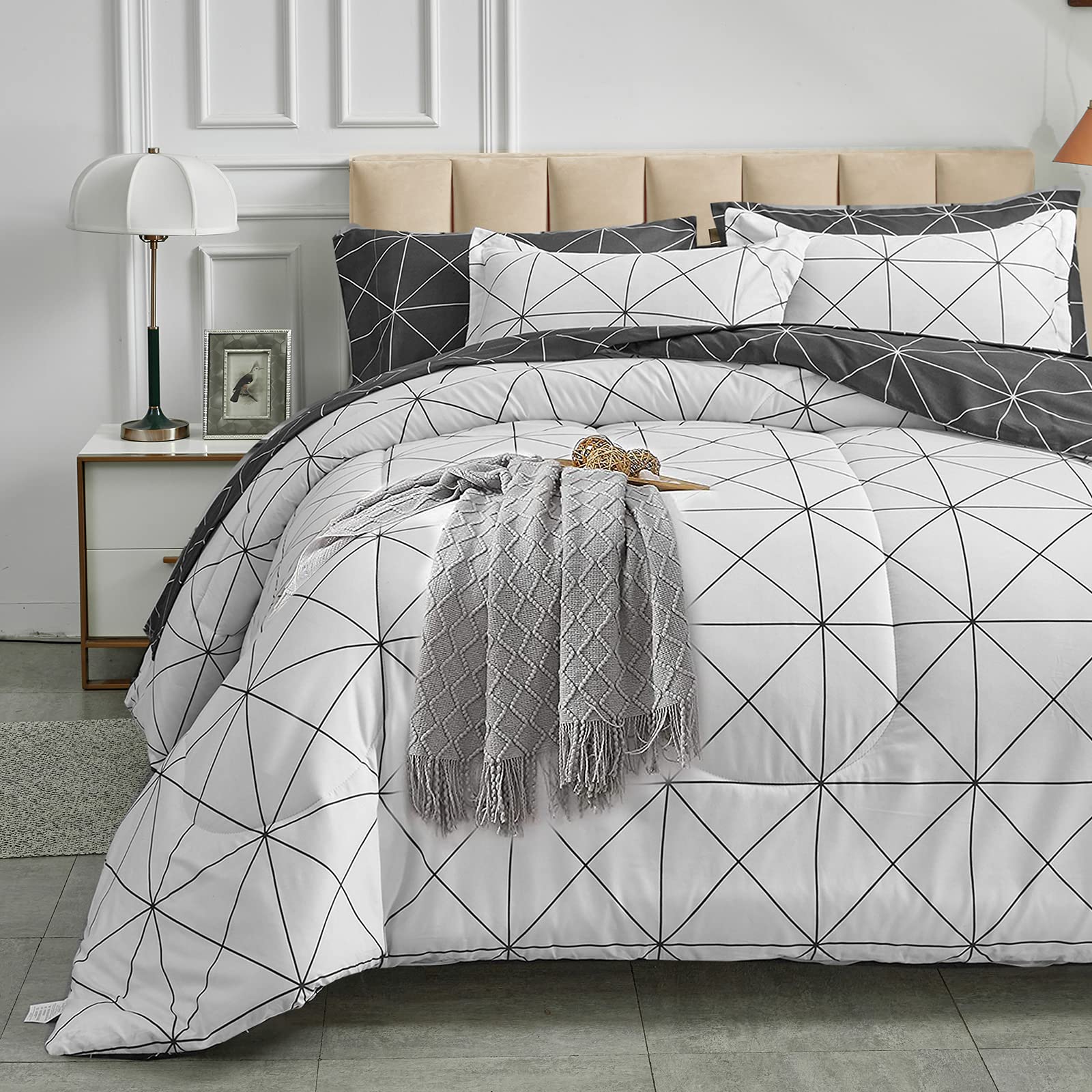 UOZZI BEDDING Queen Size Comforter Set - 88x88 Inch Reversible Down Alternative Duvet Cover with 2 Pillow Shams | Black White Plaid Print | 800 Thread Count Microfiber | All Season Use for Adults & Teens | Perfect for Bedroom, Guest Room & Dorm Decor