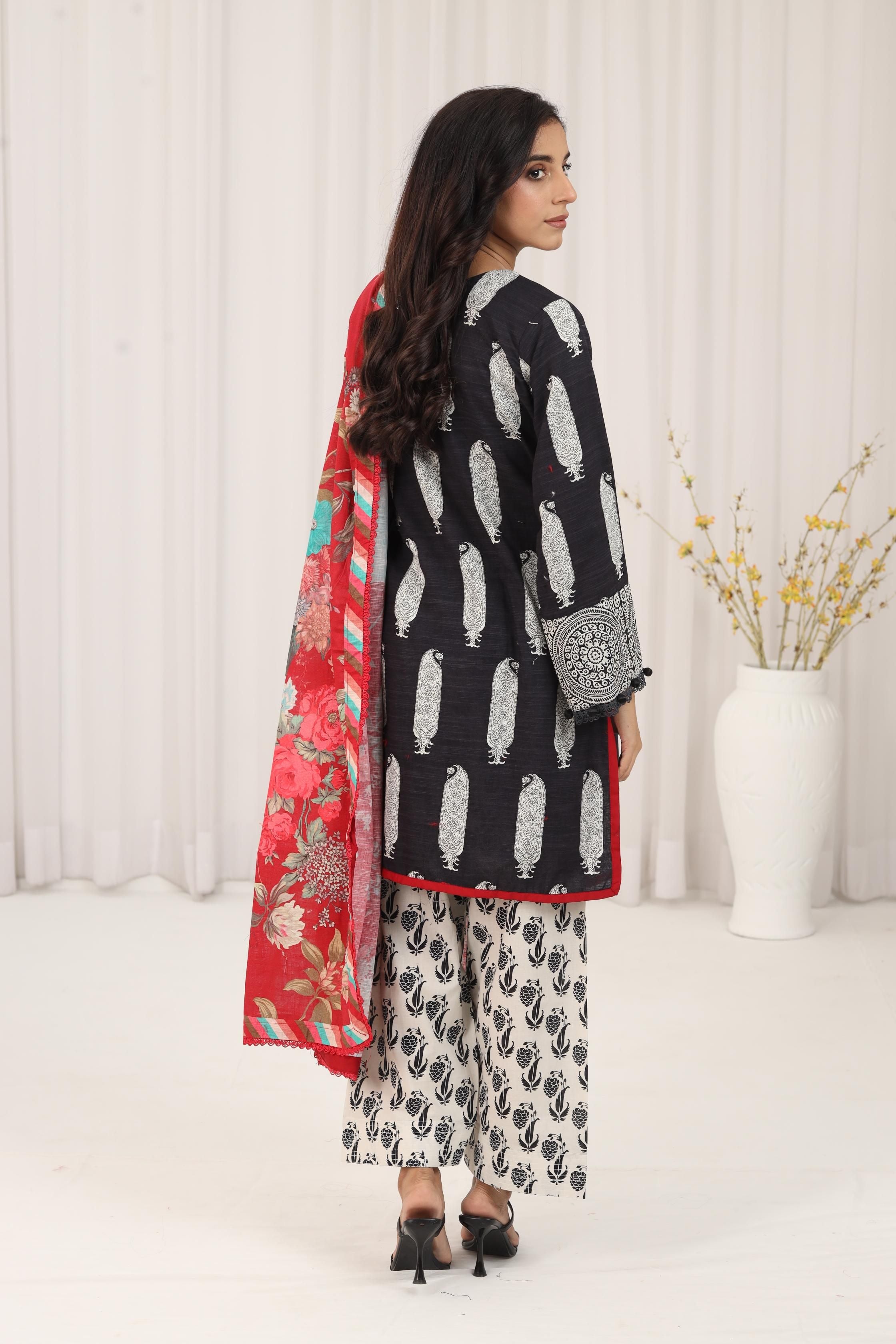 Sana Safinaz Mahay Stitched Designer Suit - Premium Pakistani Formal Wear for Women | Perfect for Weddings, Parties & Special Occasions