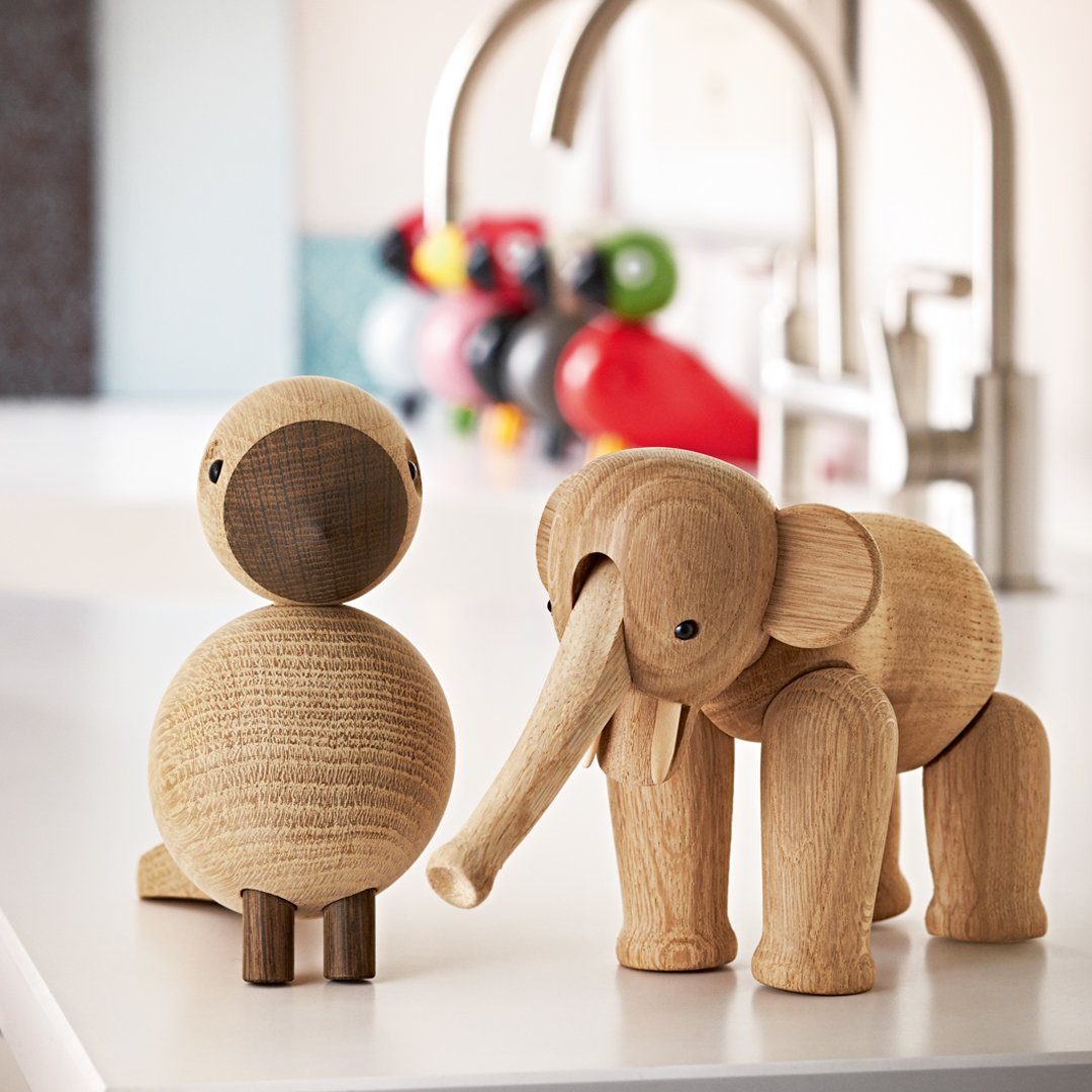 Elephant Figurine Statue - Handcrafted Resin Elephant Decor for Home & Office - Perfect for Living Room, Bedroom, Bookshelf Display & Feng Shui Gifts