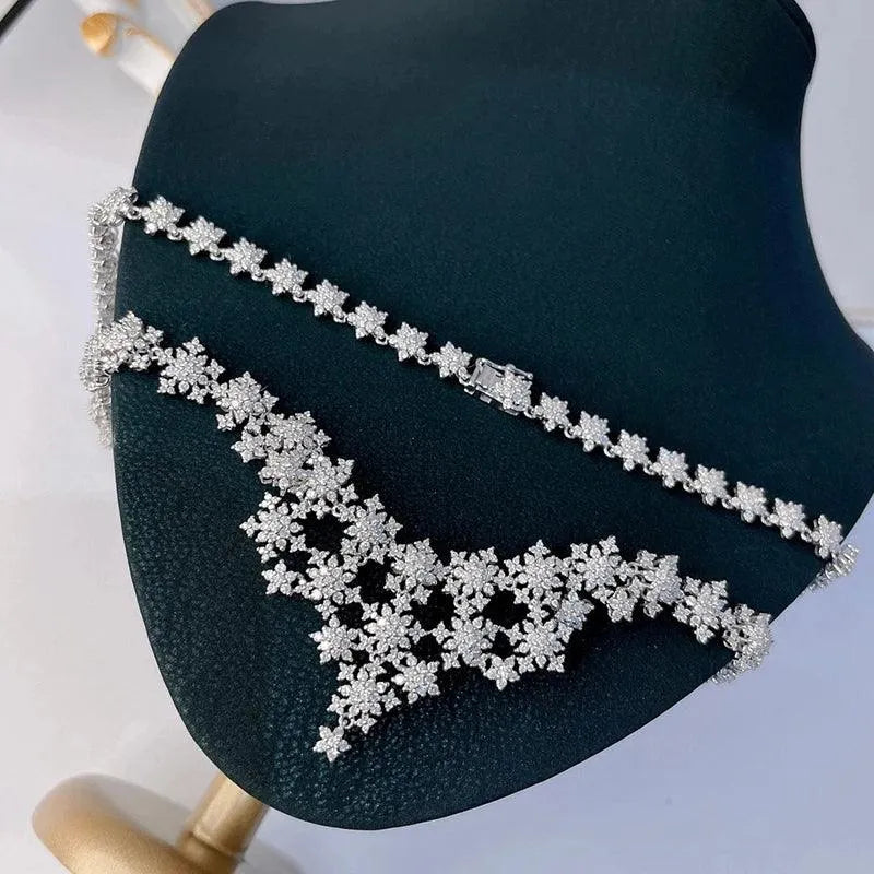 18K White Gold 8.0ct H Diamond Snowflake Necklace for Women - Luxury Real Diamond Pendant Jewelry Gift for Anniversary, Wedding & High-Class Banquet Parties