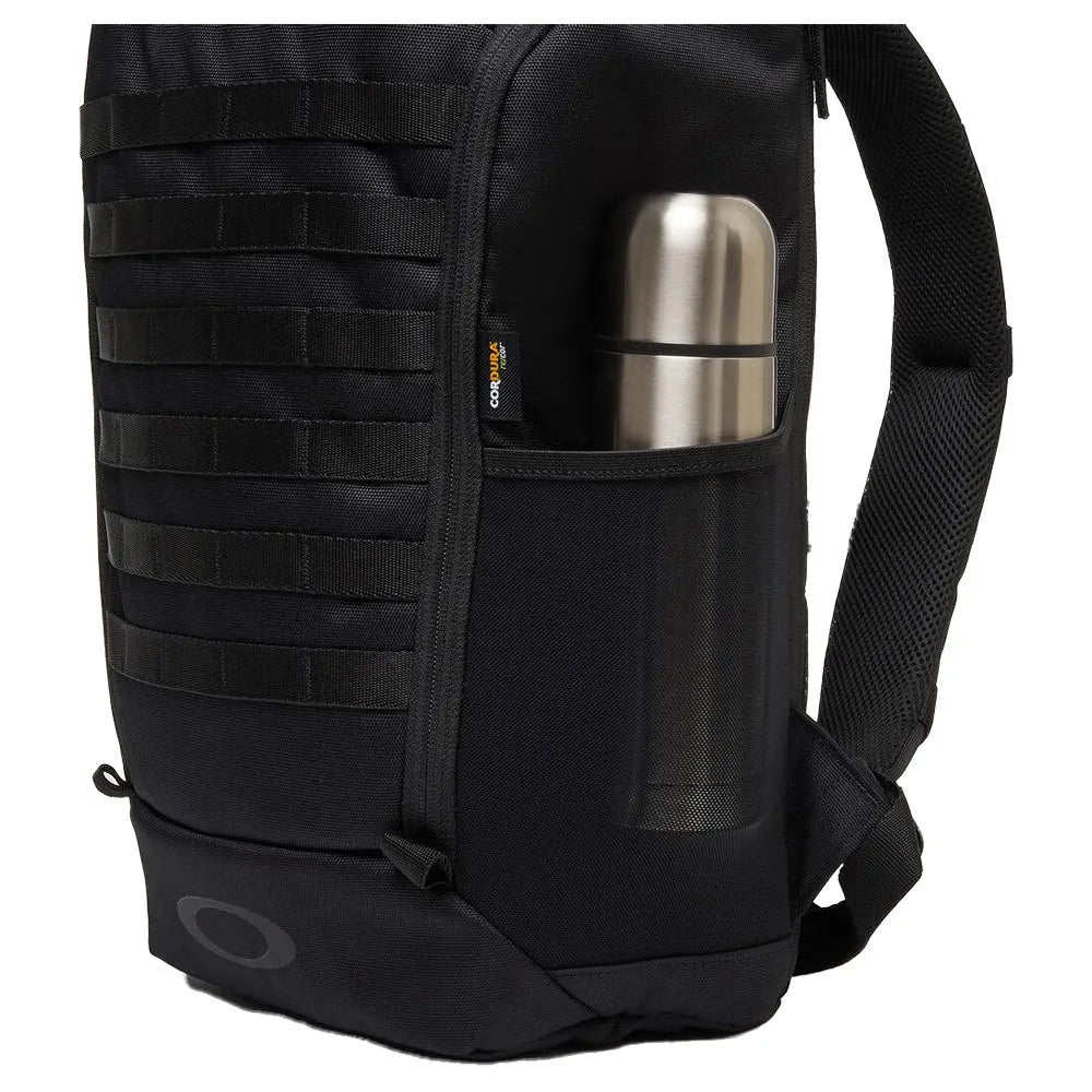Oakley Urban Path RC Backpack 20L - Lightweight Durable Hiking Backpack for Men & Women - Water-Resistant Travel Daypack for Commuting, Work, Gym & Outdoor Adventures (Blackout)