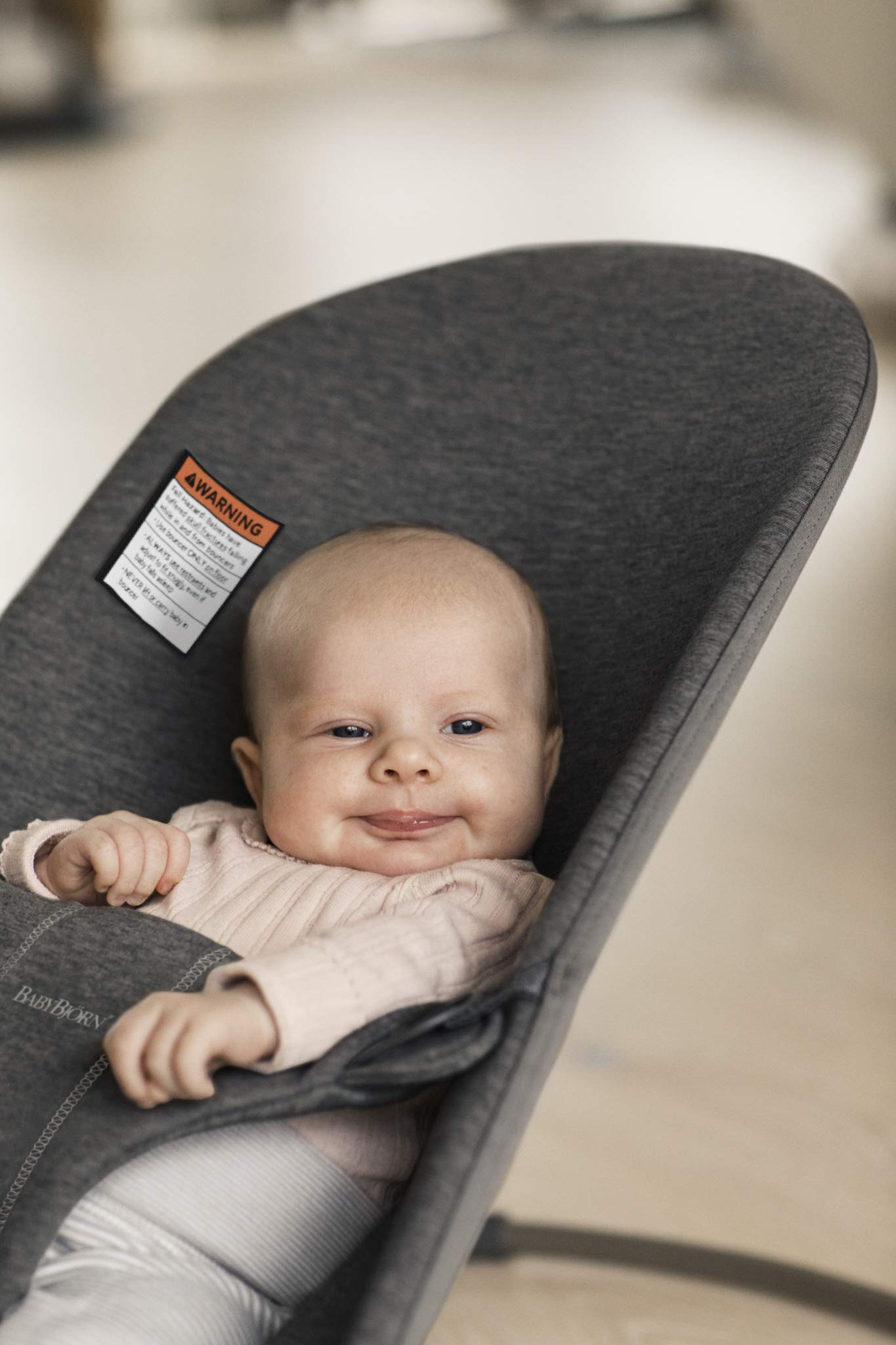 BabyBjörn Bouncer Bliss - Adjustable 2-in-1 Baby Bouncer & Toddler Chair (Charcoal Gray, 3D Jersey) for Newborns to Toddlers 8-29 lbs | 4 Recline Positions | Lightweight Portable Infant Seat for Nursery, Living Room & Travel