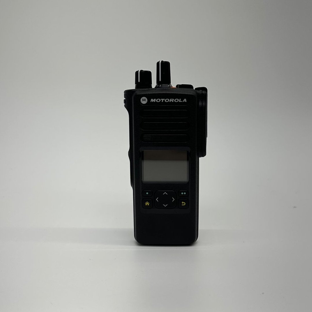 Motorola APX900 H92UCF9PW6AN 800MHz Digital Two-Way Portable Radio - Reliable Communication for Public Safety, Construction & Emergency Response Teams