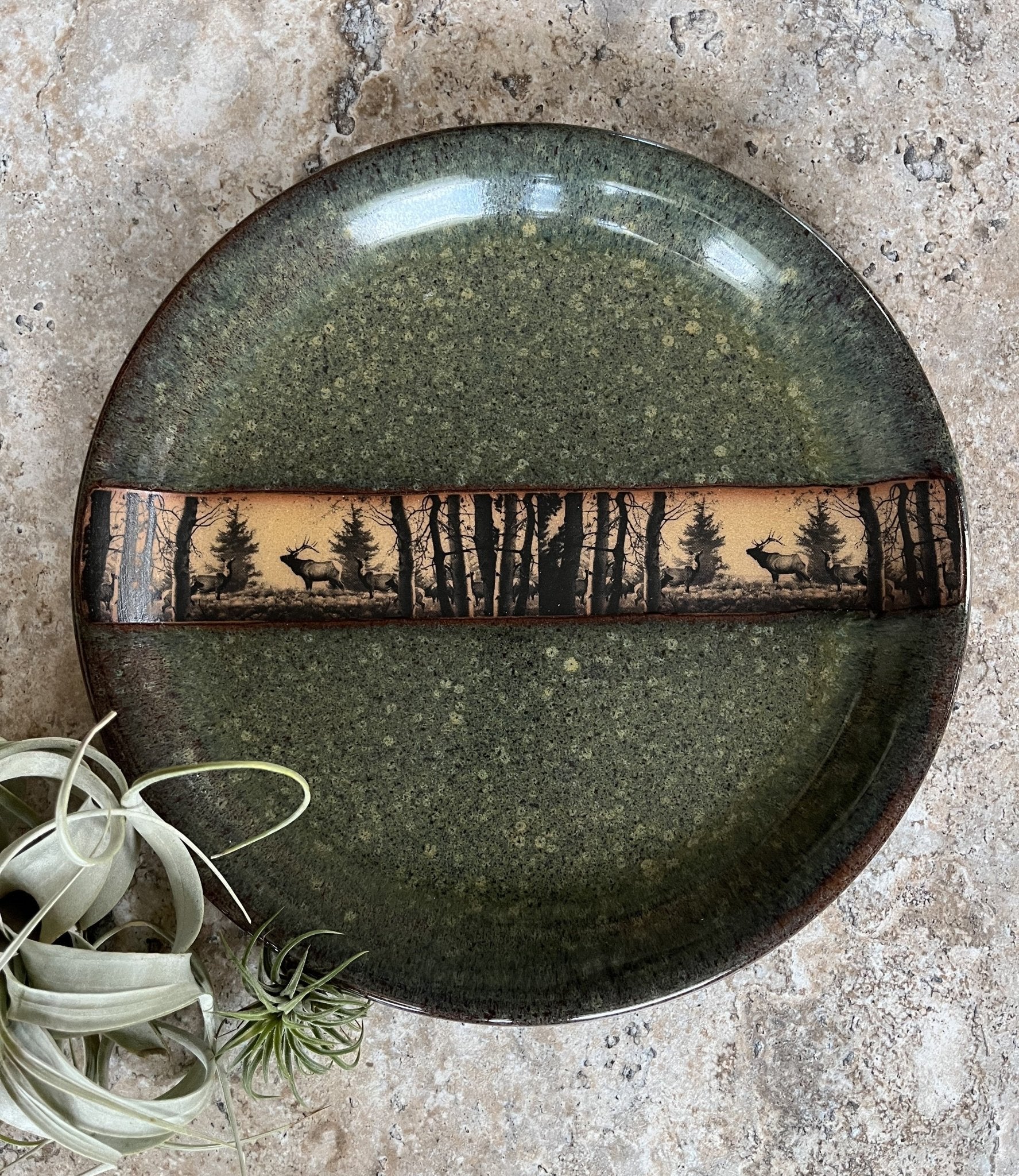 Elk Ridge Pottery Dinnerware Set - Elegant Stoneware Plates, Bowls & Mugs for Everyday Dining & Entertaining - Perfect for Family Meals, Dinner Parties & Restaurant Style Presentation