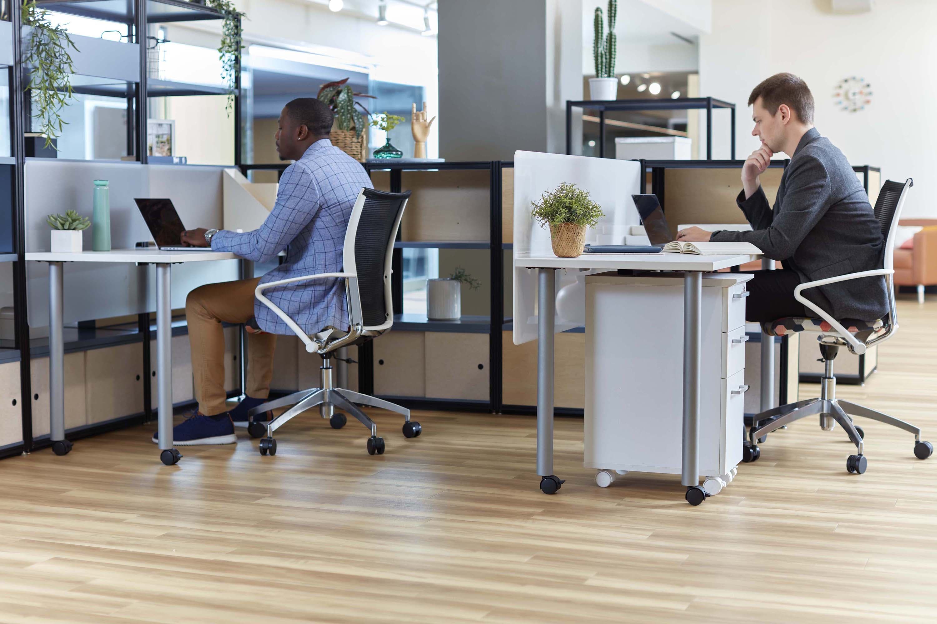 Safco 7516 Desktop Privacy & Wellness Panel - 47.5