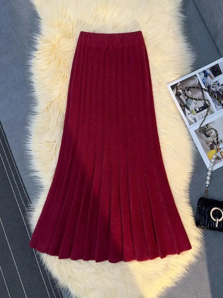 Elegant Black & White Knitted Long Skirt for Women - High Waist Party Wrap Hip Pleated Fishtail Design - Perfect for Autumn Winter 2024 Fashion, Office Wear & Holiday Gatherings