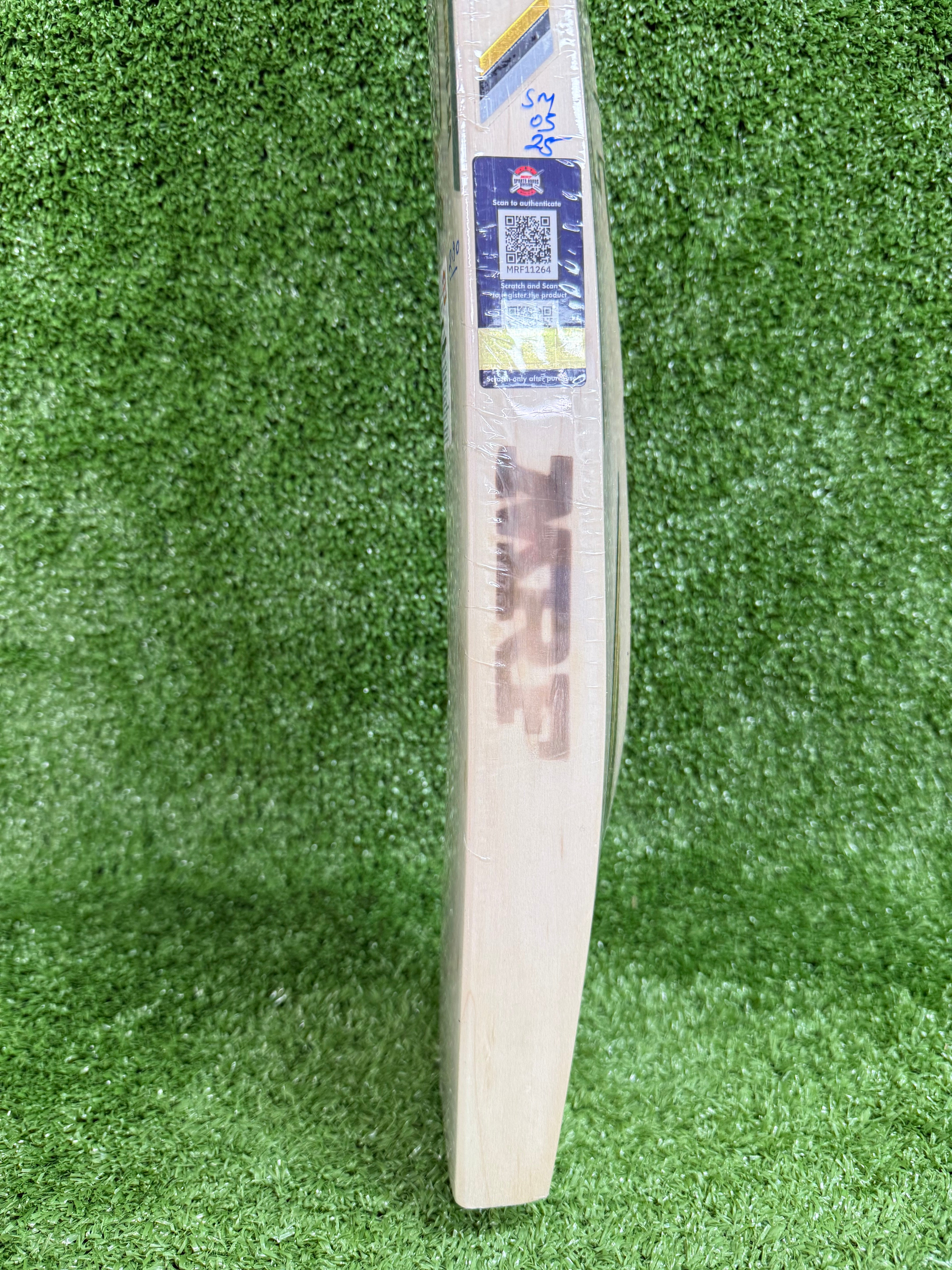 MRF Warrior Gold English Willow Cricket Bat - Premium Quality for Professional & Amateur Players - Perfect for Matches, Training & Practice Sessions