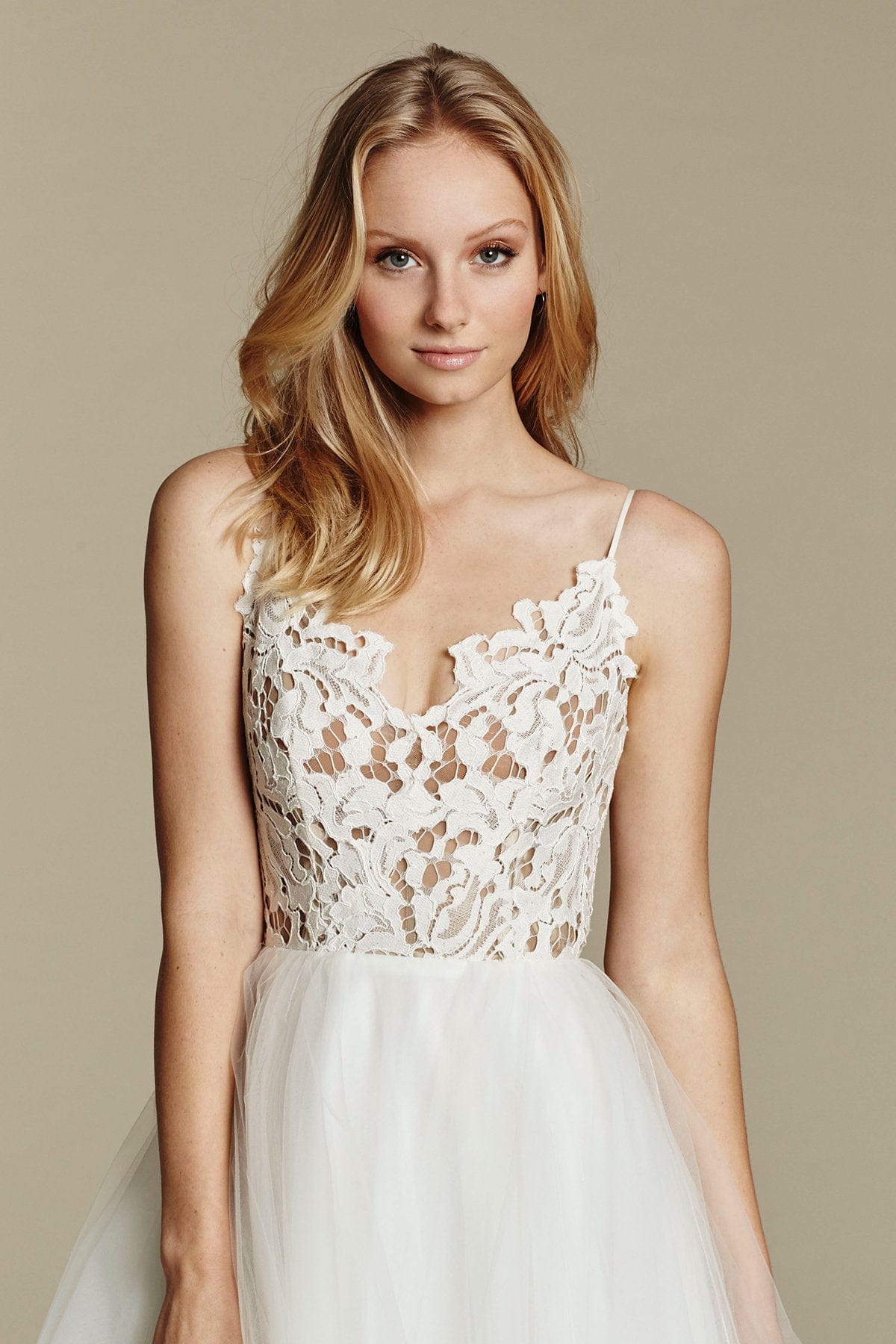 Hayley Paige Halo Blush Wedding Dress - Size 12 | Elegant Bridal Gown for Church Ceremony & Romantic Reception