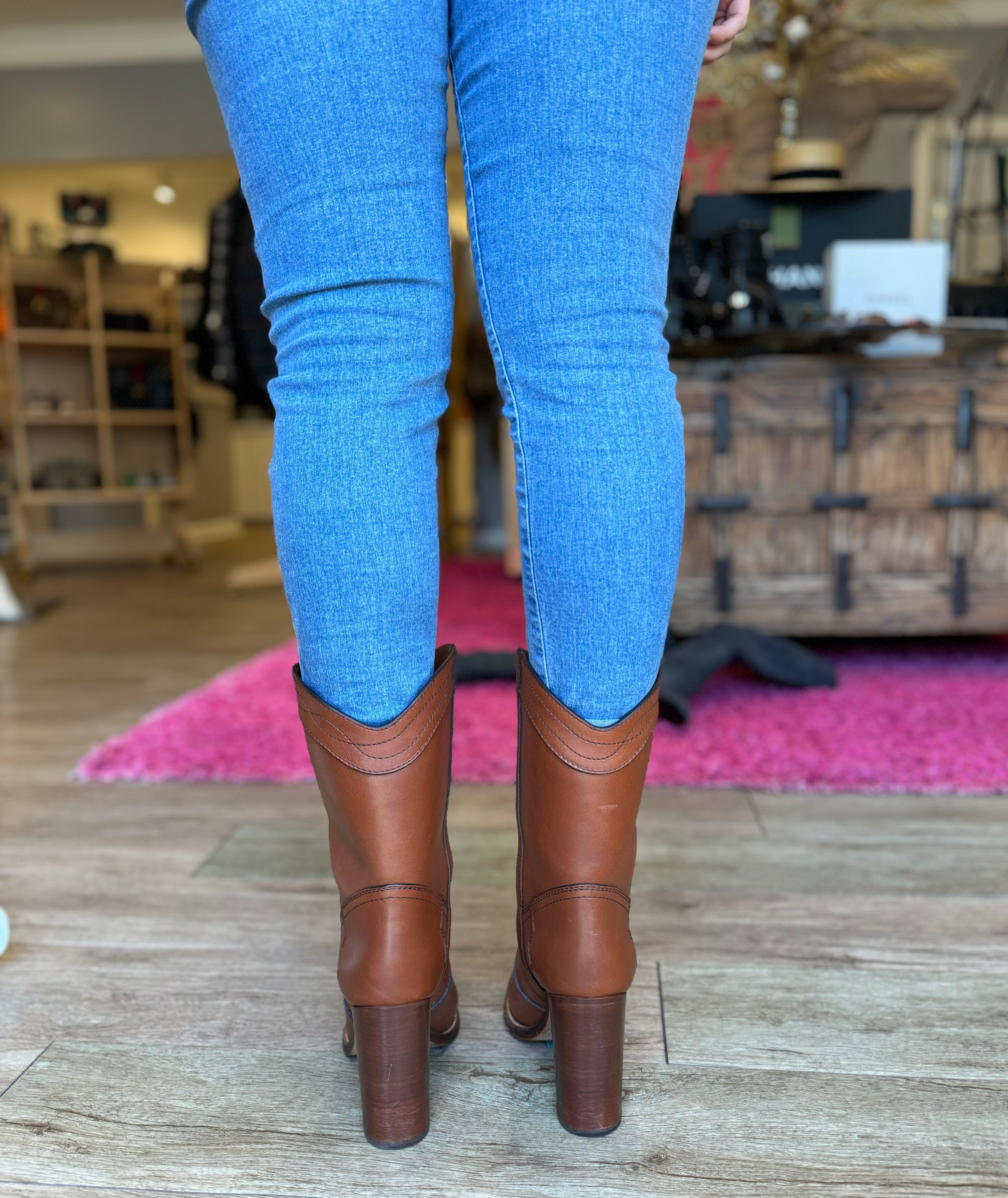 SAINT LAURENT KATE Western Boots Women's Size 7.5 - Stylish Cowboy Boots for Western Fashion & Night Out