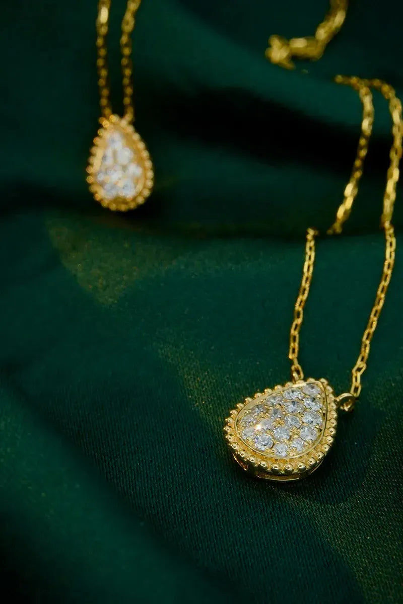 18K Yellow Gold Diamond Pendant Necklace for Women - Real Natural Diamond Water Droplet Jewelry, Elegant Wedding & Anniversary Gift, Perfect for Bridal, Party & Special Occasions