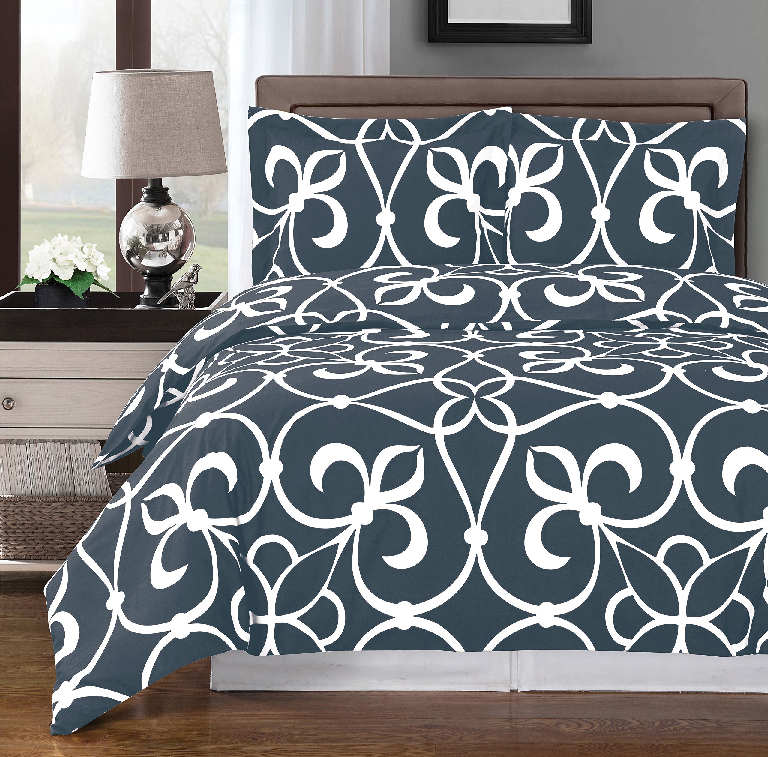 Royal Hotel Bedding 4-Piece Full/Queen Comforter Set - 100% Cotton 300 Thread Count, Charcoal & White Victoria Pattern | Luxury Bedding for Hotels, Guest Rooms & Master Bedrooms