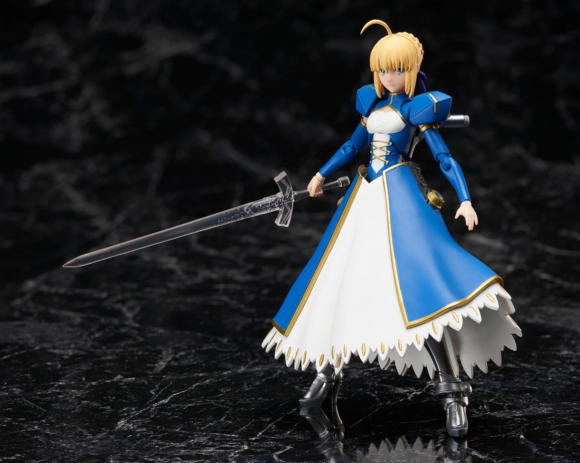 Bandai AGP Saber Altria Pendragon & Variable Excalibur Action Figure - Fate/Grand Order Collectible for Anime Fans & Display