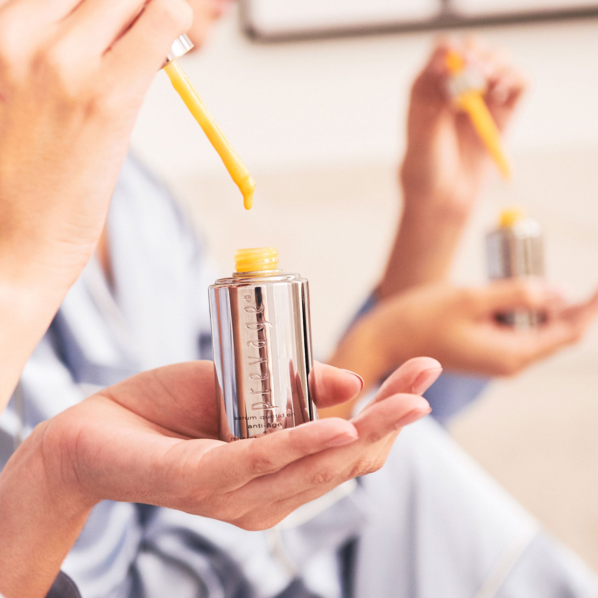 Elizabeth Arden PREVAGE® Anti-Aging Serum Duo - Intensive Repair & Daily Moisturizing Face Treatment for Wrinkles & Fine Lines - Perfect for Morning & Night Skincare Routine