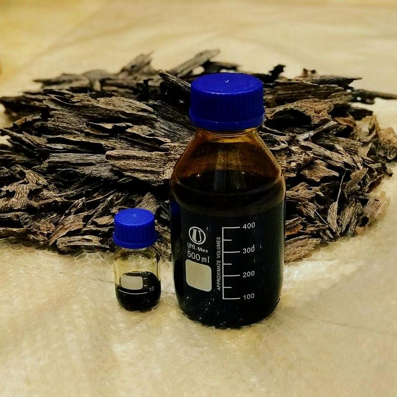 Premium Vietnam AAA Royal King Agarwood Oudh Oil - 25 Years Aged, Hydro Distilled, Limited Rare Edition (Grade A+) - Perfect for Meditation, Aromatherapy & Luxury Fragrance Making