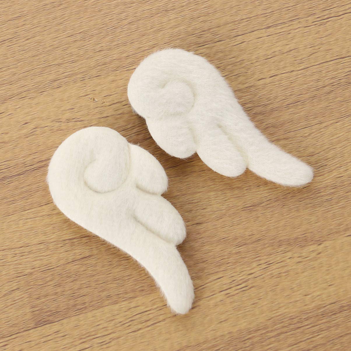 Uonlytech 2Pcs Cute Angel Wing Hair Clips for Girls - Soft Plush Hair Barrettes, Hair Clamps for Kids - Perfect for Halloween, Cosplay, Birthday Parties & Daily Wear (White)