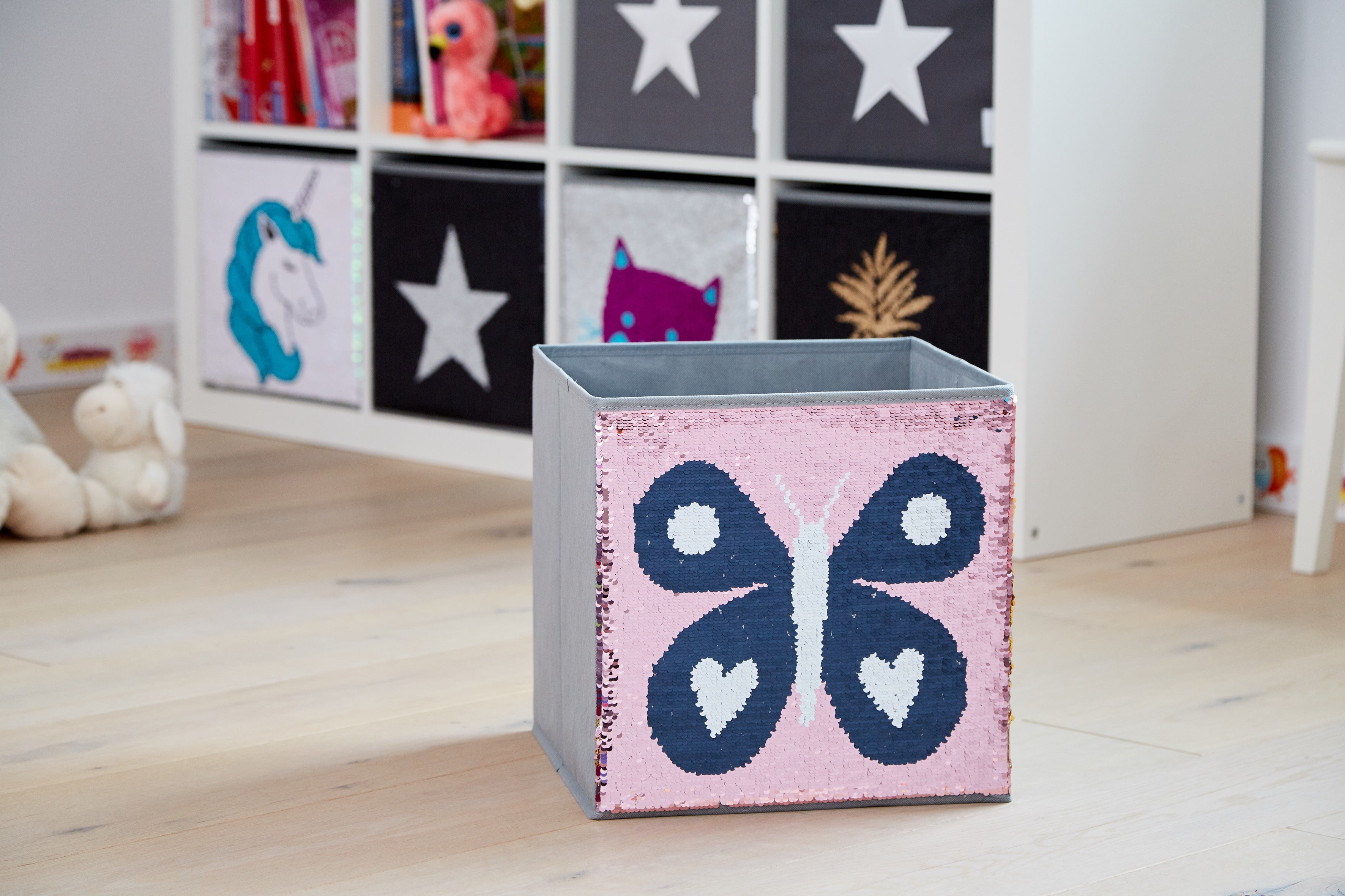 Magic Sparkly Butterfly Jewelry Storage Box - Elegant Organizer for Rings, Earrings & Necklaces - Perfect for Home, Travel & Gift Giving