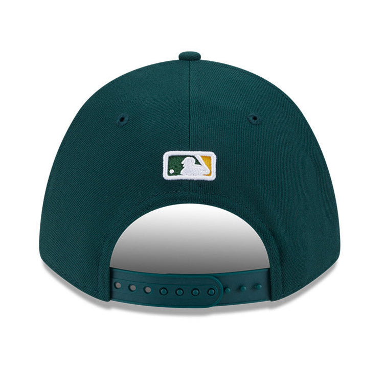 New Era 9Forty M Crown Oakland Athletics Snapback Baseball Cap - Adjustable Green Hat for Men & Women | Perfect for Baseball Games, Streetwear & Casual Outfits