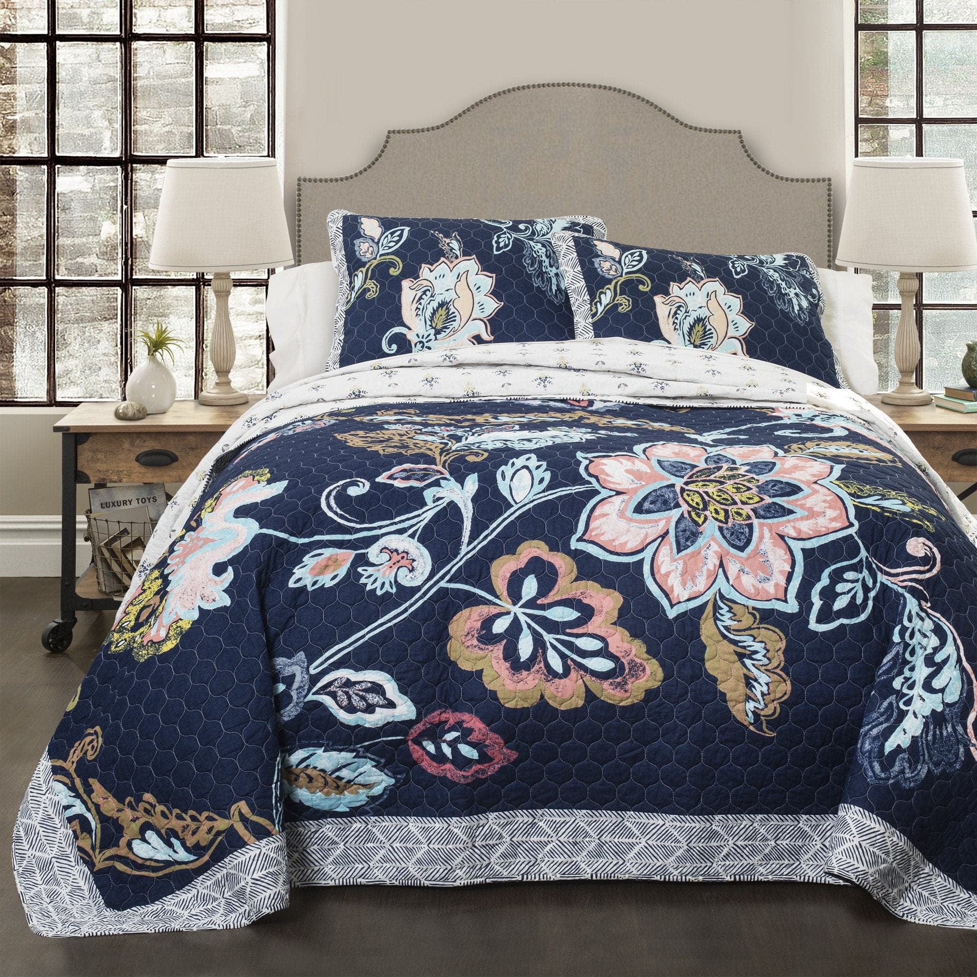 Aster Quilt 3 Piece Bedding Set - Soft & Breathable Comforter with Pillow Shams - Perfect for Cozy Bedroom Decor & Guest Room Essentials