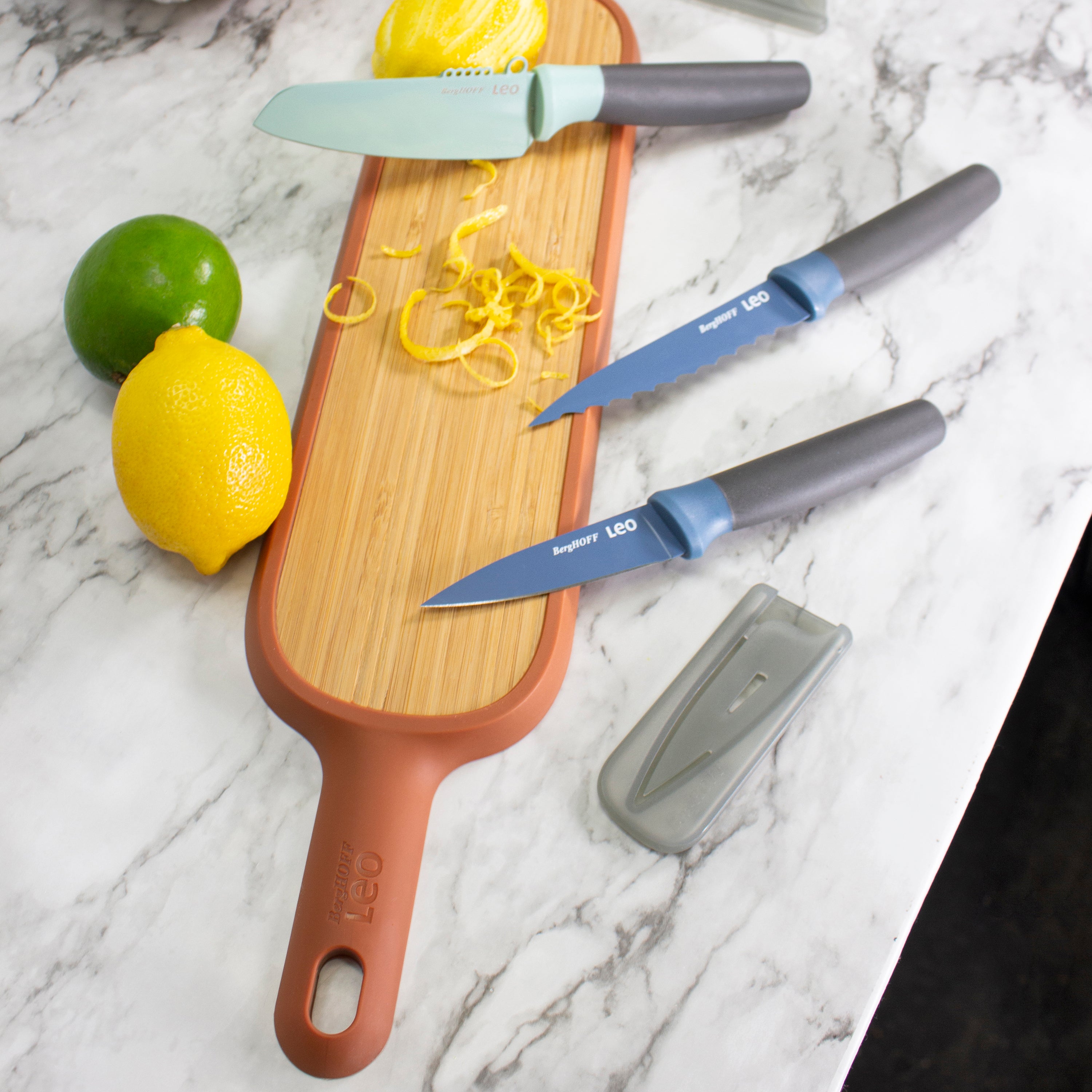 BergHOFF Leo 4-Piece Kitchen Knife Set with Protective Sheath - High Carbon Stainless Steel Chef Knives for Cooking, Slicing & Dicing - Perfect for Home Chefs & Professional Kitchens (Blue)