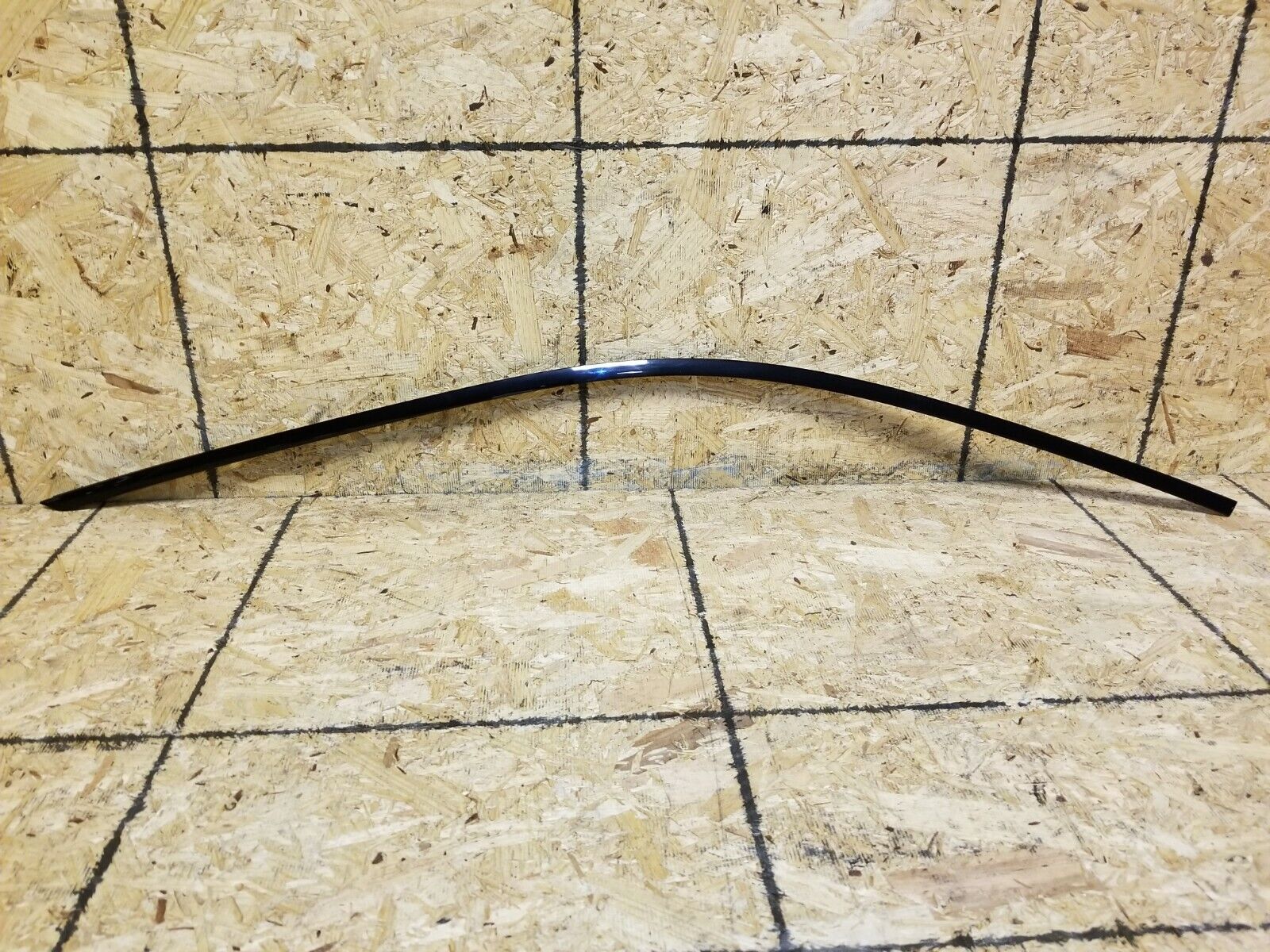 2004-2009 Jaguar XJ8 Front Left Upper Door Window Trim Molding - OEM Replacement Part - Perfect for Car Restoration & Window Seal Repair