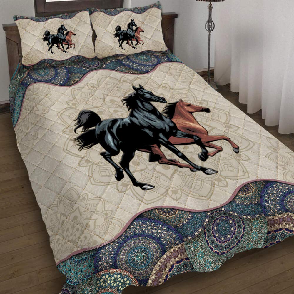 GEEMBI Horse Mandala Quilt Bedding Set - Queen Size All Season Microfiber Bedspread with Pillow Shams - Soft Lightweight Coverlet for Bedroom Decor (King/Queen/Twin) - Perfect for Guest Rooms, Master Bedrooms & Boho Chic Home Decor
