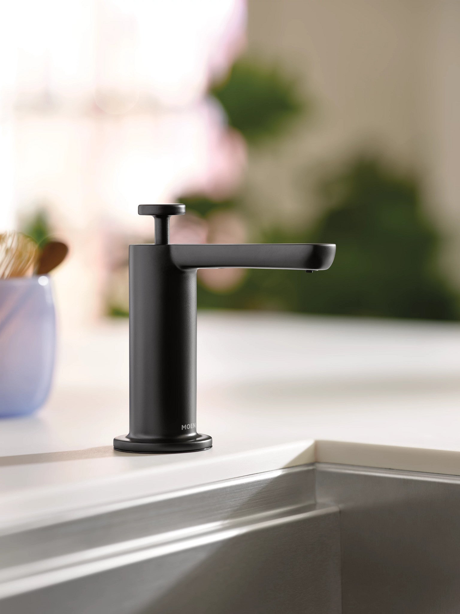 Moen Modern Touchless Soap Dispenser - Matte Black Finish for Kitchen & Bathroom | Automatic Sensor Hand Soap Dispenser for Home & Office