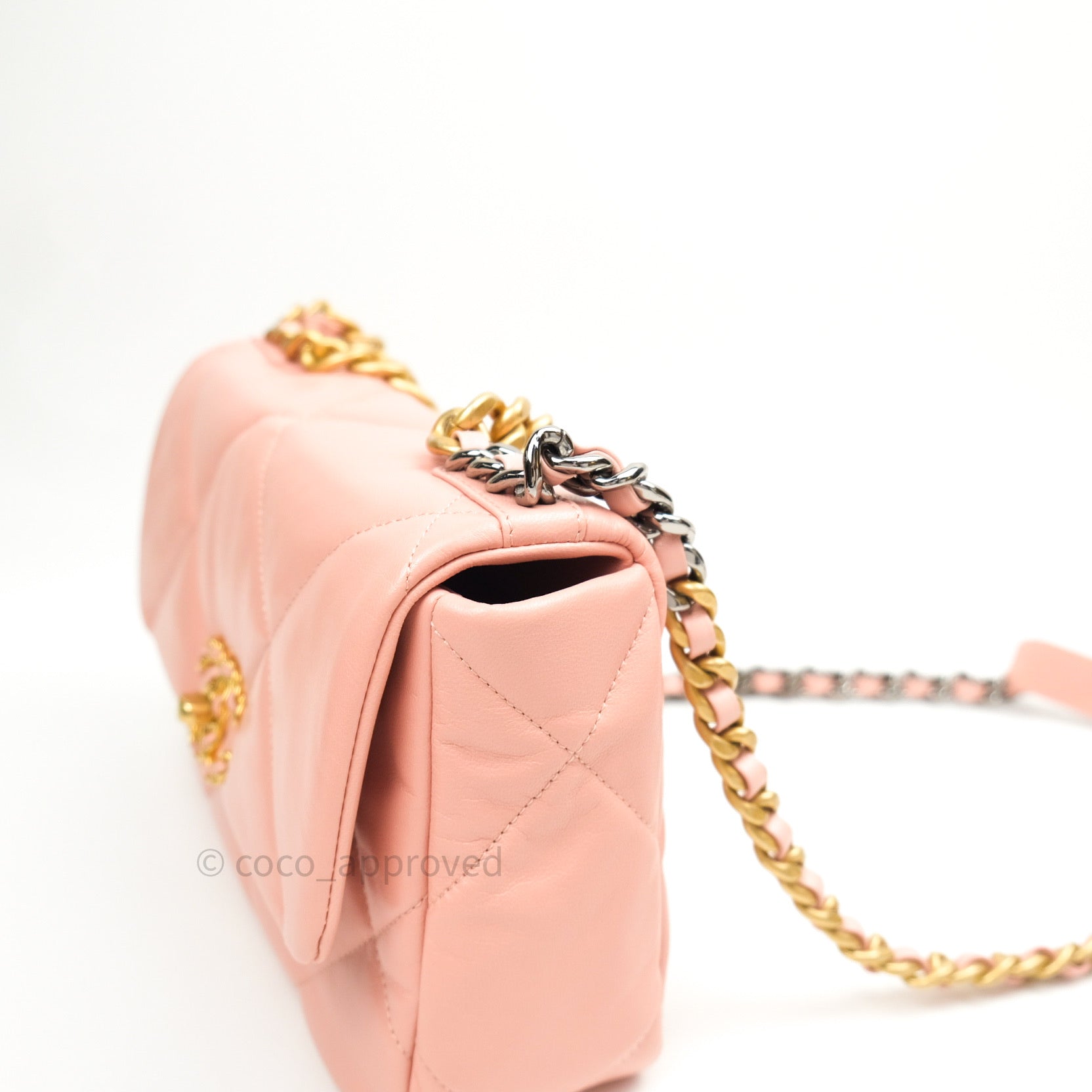 Chanel 19 Small Goatskin Leather Handbag in Rose Pink with Mixed Hardware - Perfect for Everyday Luxury & Evening Occasions
