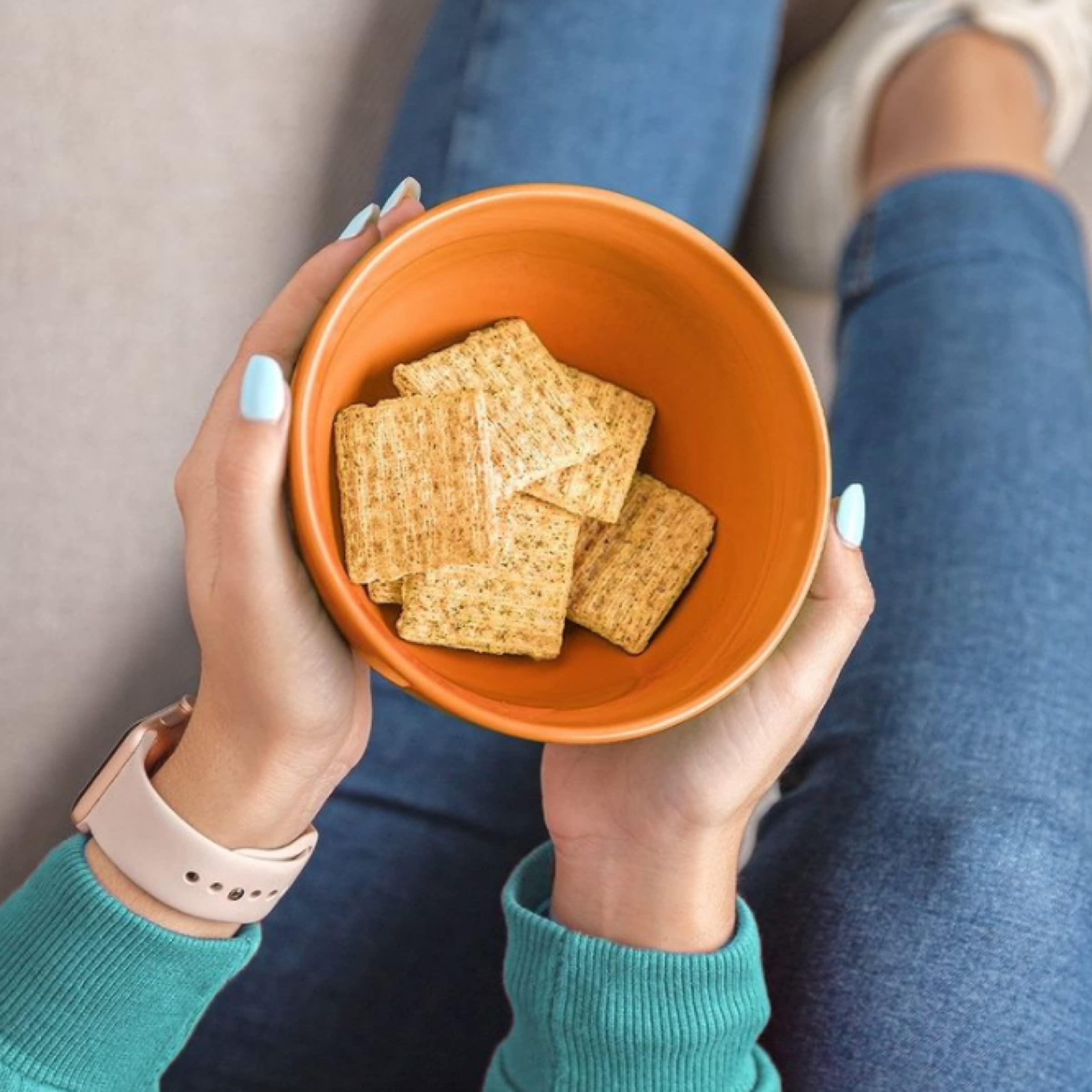 Triscuit Original Whole Grain Wheat Crackers - Vegan, Healthy Snacks for Lunch, Work & On-the-Go (8.5 oz) | Perfect for Office, School & Travel