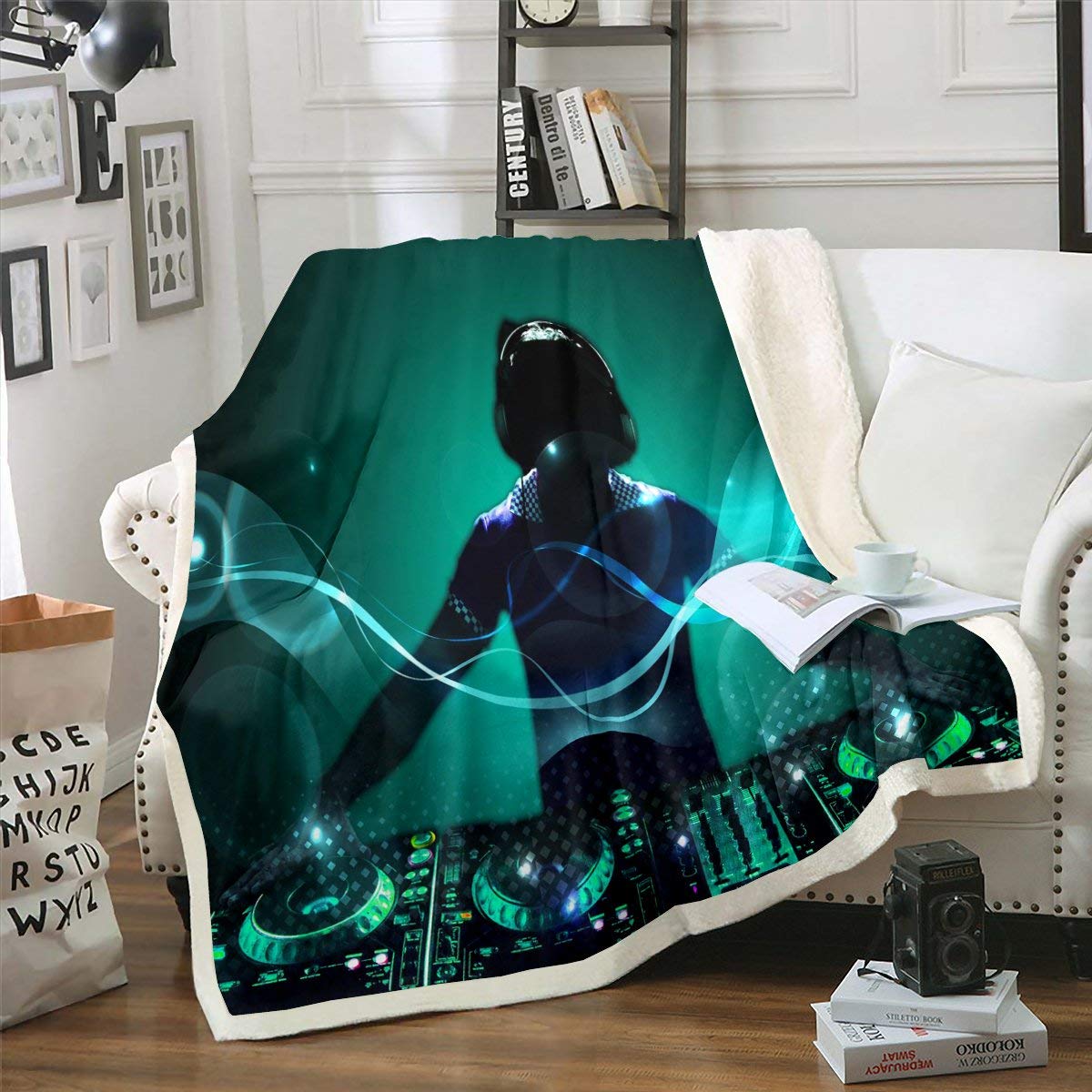 Erosebridal Music Theme Plush Fleece Throw Blanket - Headphone Print Sherpa Blanket for Kids, Boys, Teens & Youth - Rock Hip Hop Grunge Style Green Flannel Blanket - Perfect for Bedroom Decor, Gift Giving & Cozy Movie Nights