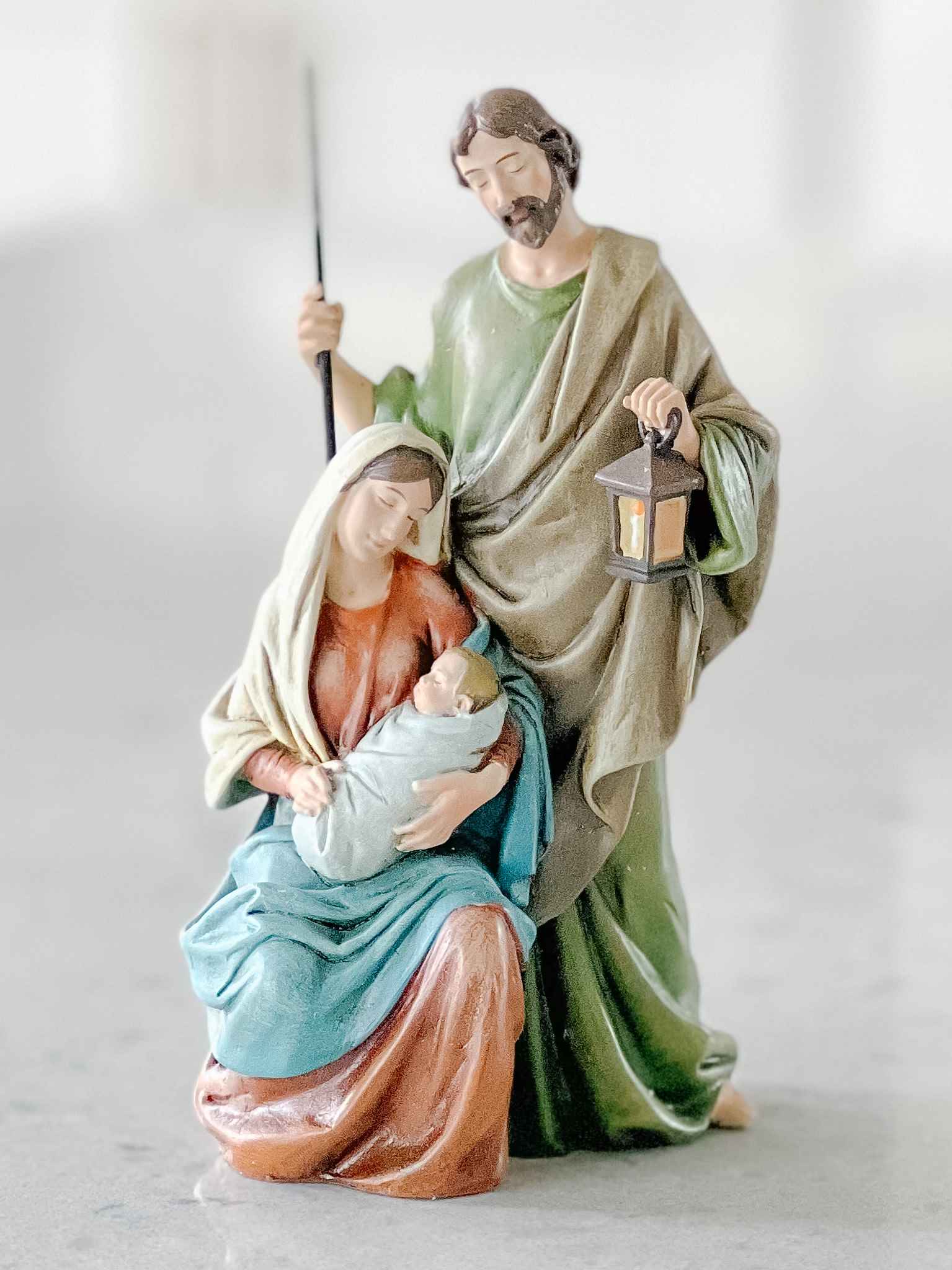Holy Family Statue - Religious Home Decor, Catholic Gifts for Christmas, Baptism & Weddings - Perfect for Church Altar, Living Room & Garden Display