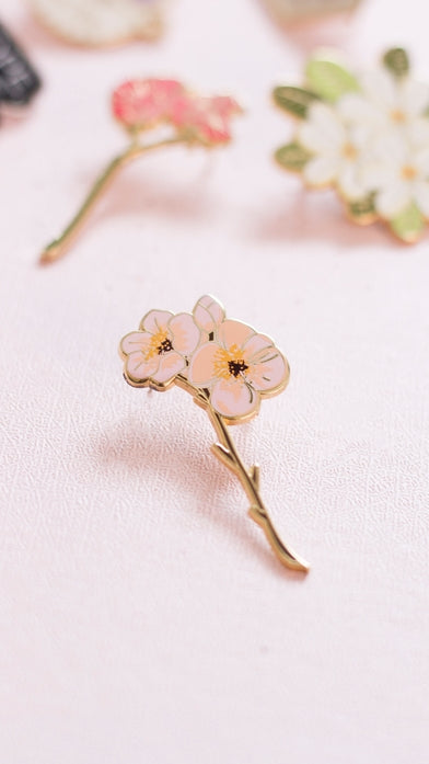 Cherry Blossom Enamel Pin - Japanese Sakura Flower Brooch for Women & Men - Perfect for Jackets, Bags, Hats & DIY Crafts