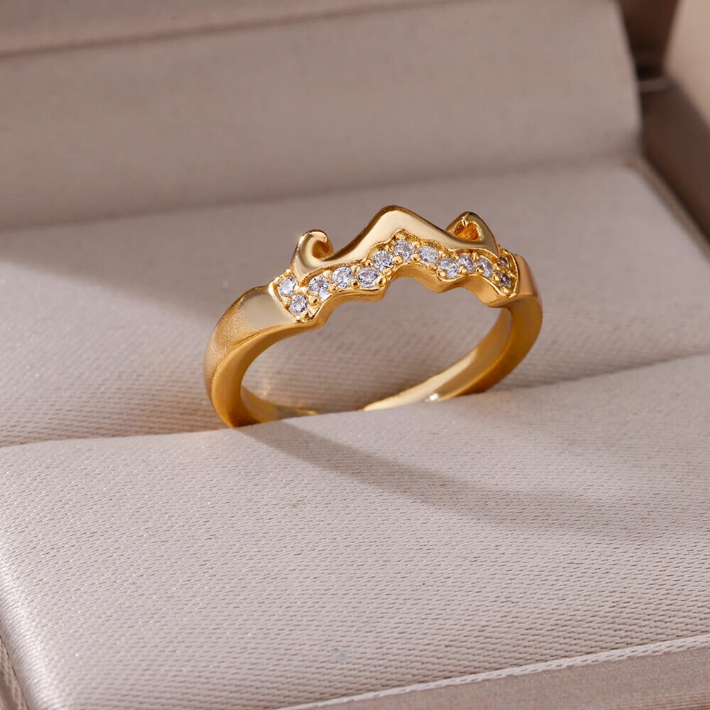 Elegant Gold Crown Ring for Women - Royal Jewelry Gift for Queen, Princess, Birthday & Anniversary - Perfect for Parties, Weddings & Special Occasions