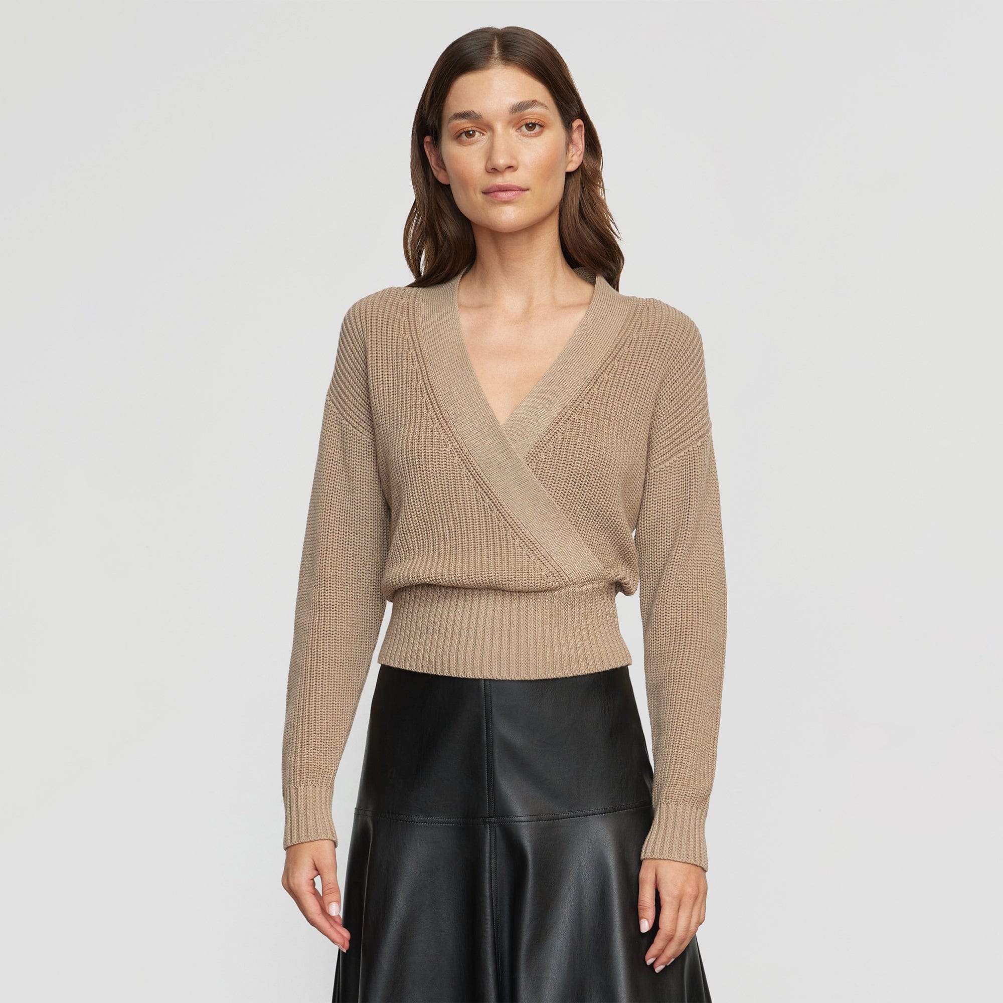 Stylish Maren Cropped V-Neck Sweater for Women | Soft Knit Pullover | Perfect for Casual Outfits & Layering in Fall/Winter