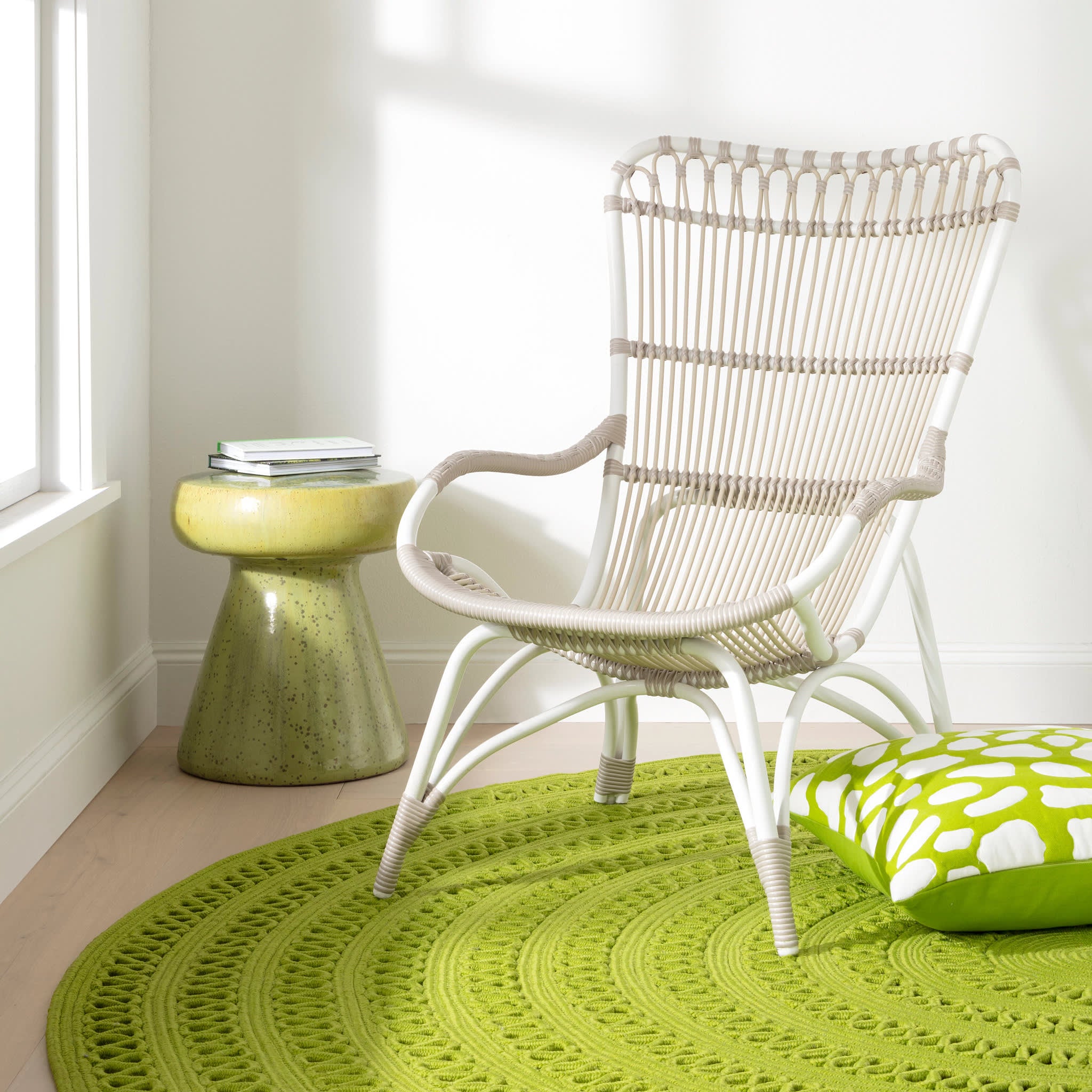Handwoven Round Jute Rug for Indoor and Outdoor Use - Natural Boho Decor for Living Room, Bedroom, or Patio | Sprout