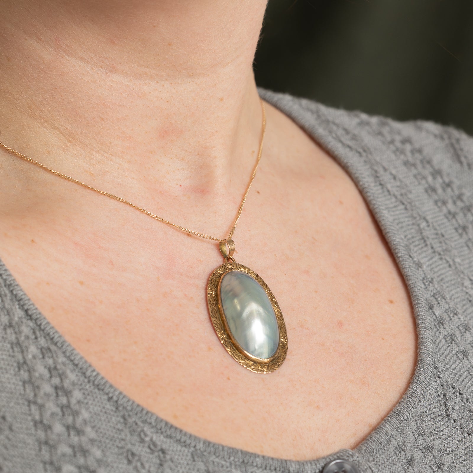 Elegant Grey Oval Mabé Pearl Pendant Necklace for Women - Perfect for Weddings, Parties & Special Occasions