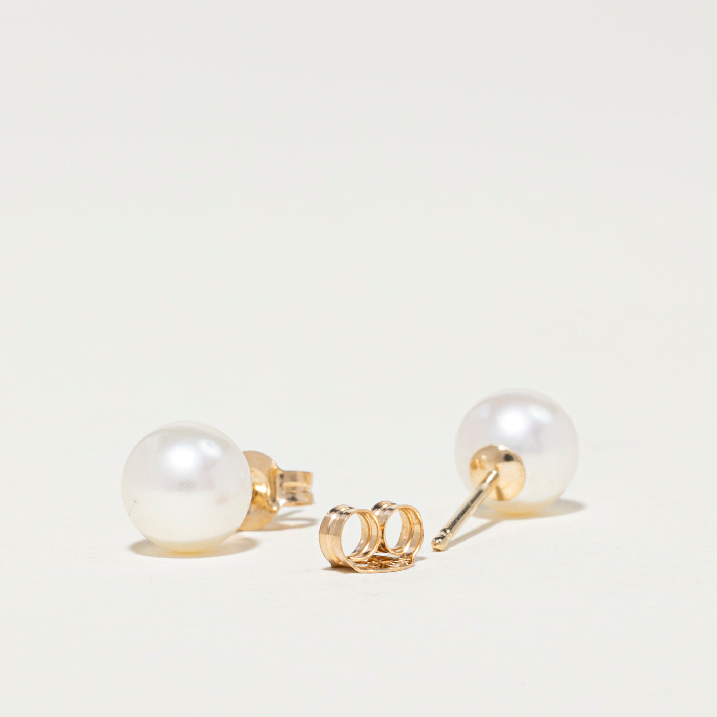 14K Gold Pearl Stud Earrings for Women - Classic Elegant Jewelry Gift for Wedding, Anniversary & Everyday Wear
