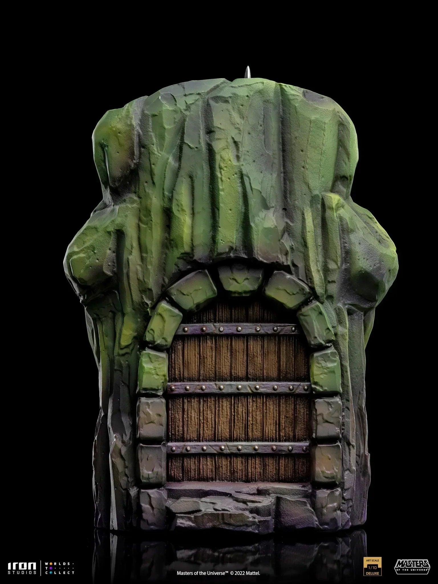 Iron Studios Masters of the Universe He-Man Deluxe BDS Art Scale 1/10 Statue - Collectible Action Figure for Display & Home Decor, Perfect for Fans & Gift Giving