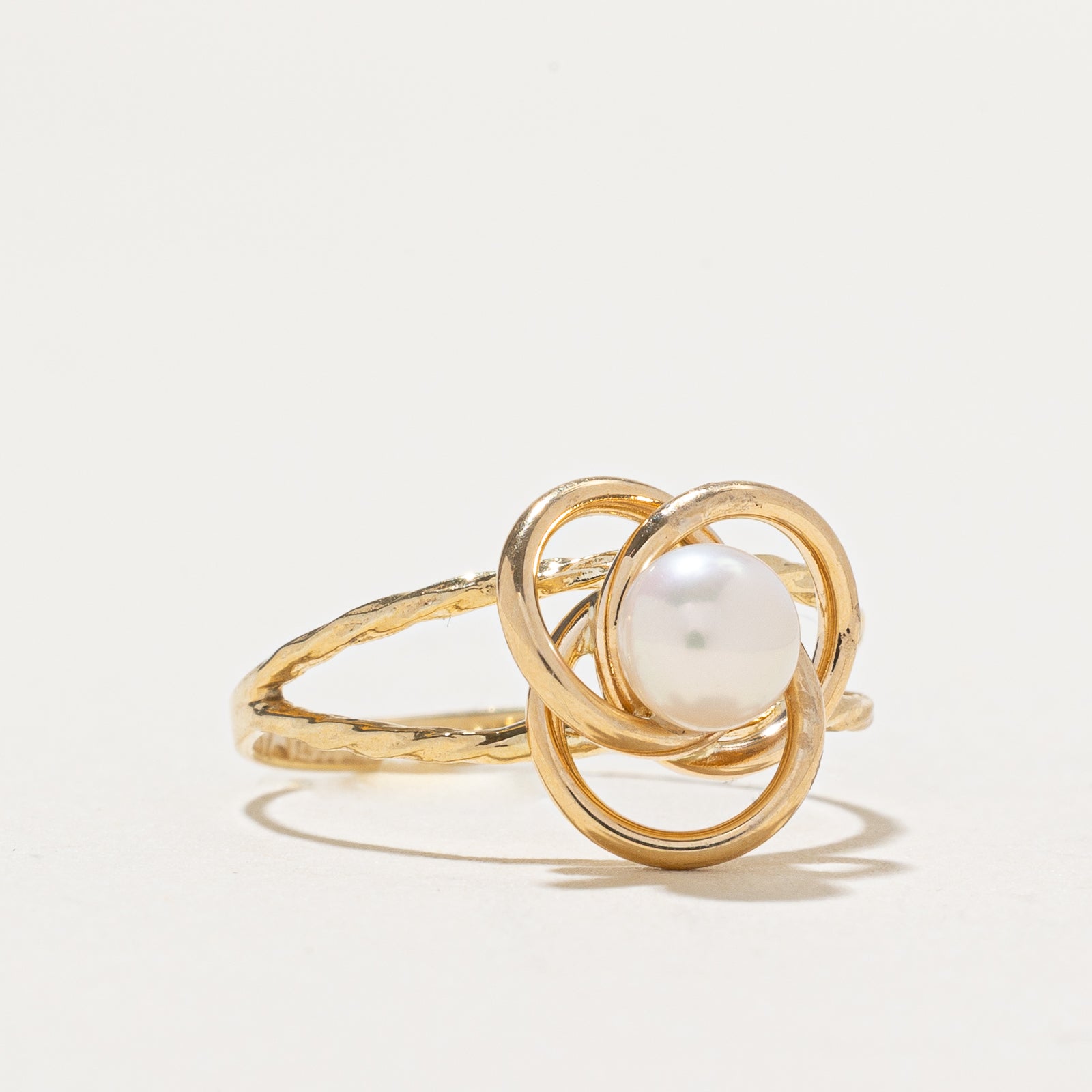 Elegant Solitaire Pearl Abstract Ring - Size 6.5 | Perfect for Weddings, Anniversaries & Special Occasions