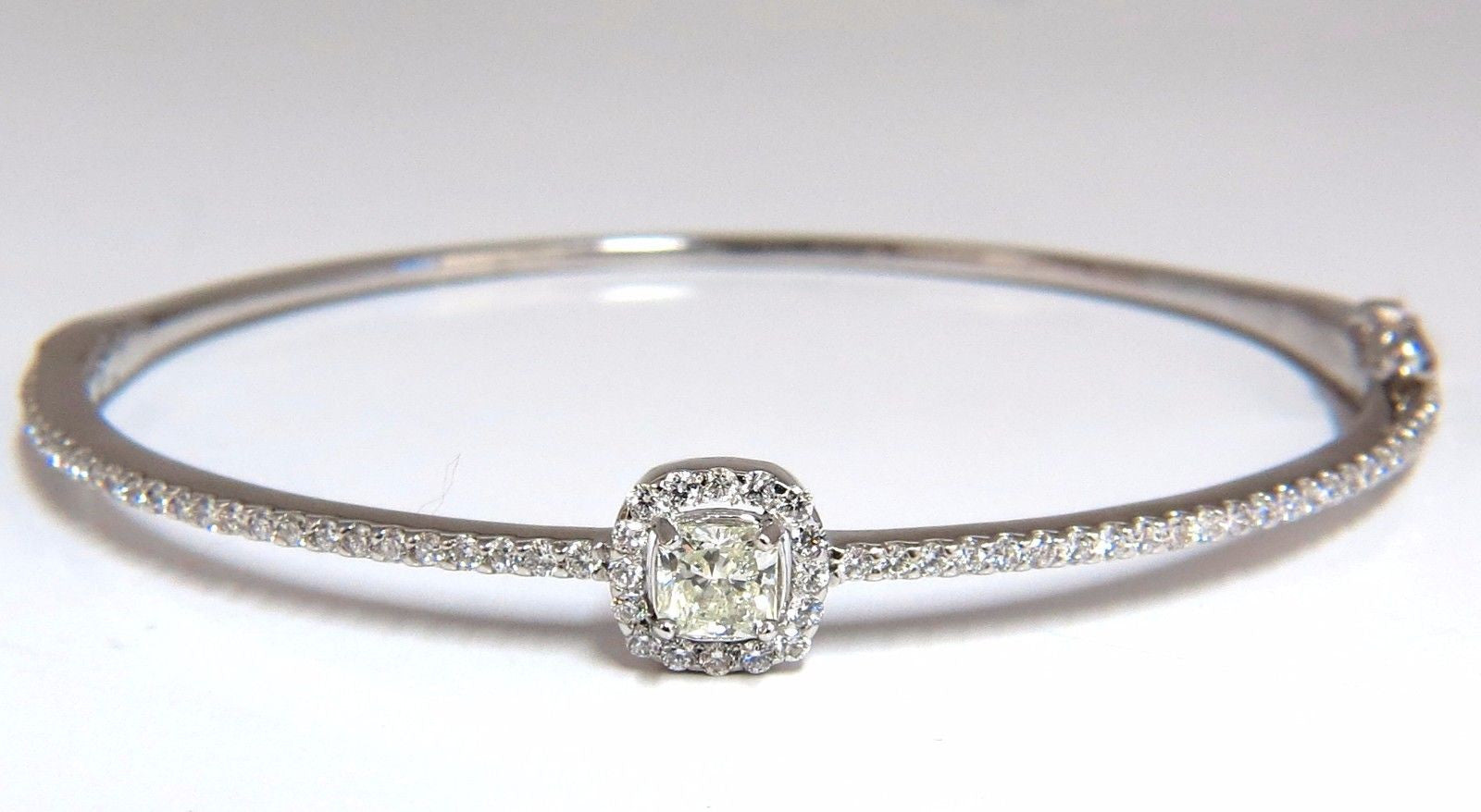 0.95ct Natural Round Diamond Cluster Halo Bangle Bracelet in 14K Gold - Perfect for Weddings, Anniversaries & Special Occasions
