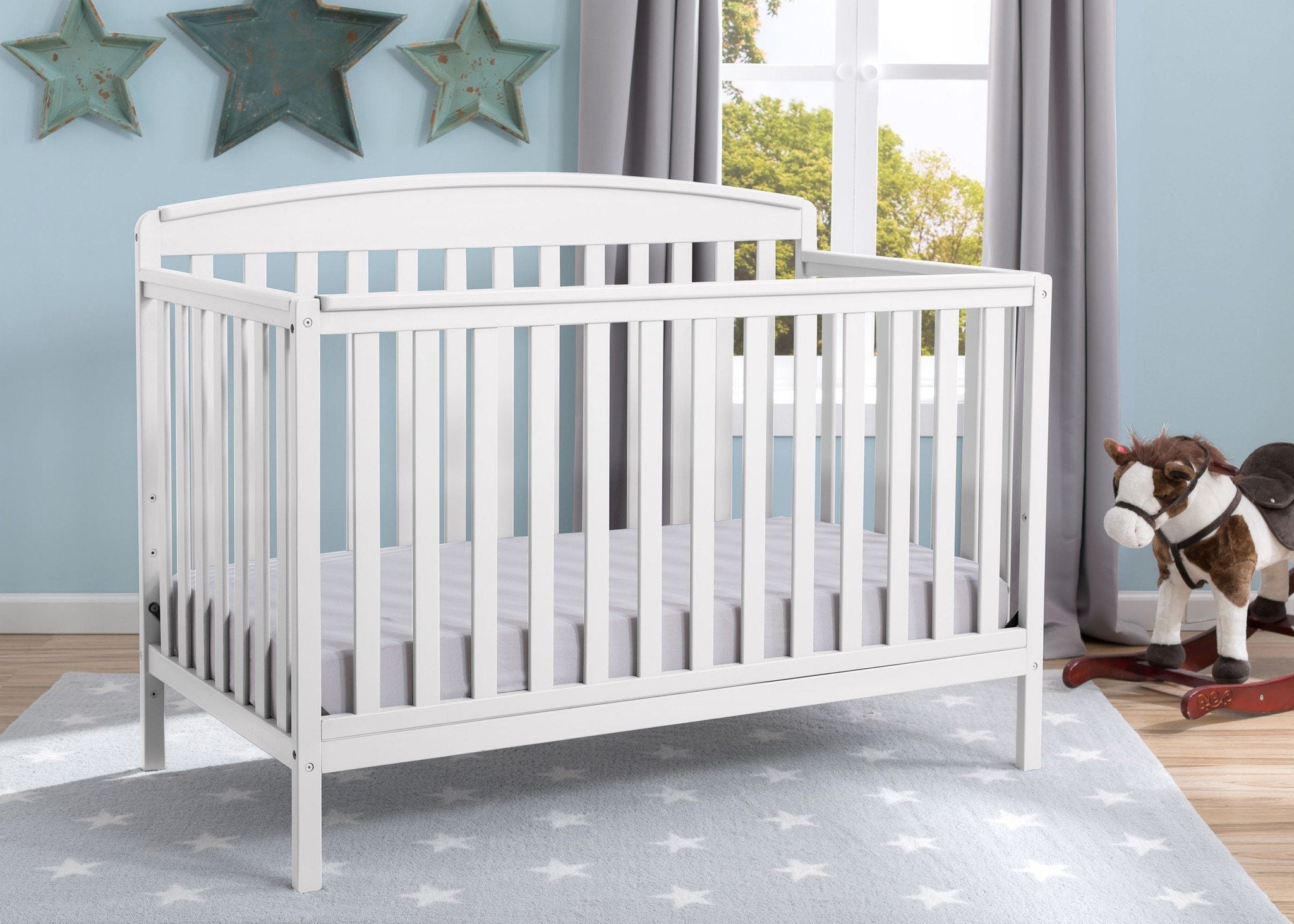 Brayden 4-in-1 Convertible Baby Crib with Toddler Bed & Daybed - Nursery Furniture for Newborns & Kids - Perfect for Bedrooms & Daycare Centers