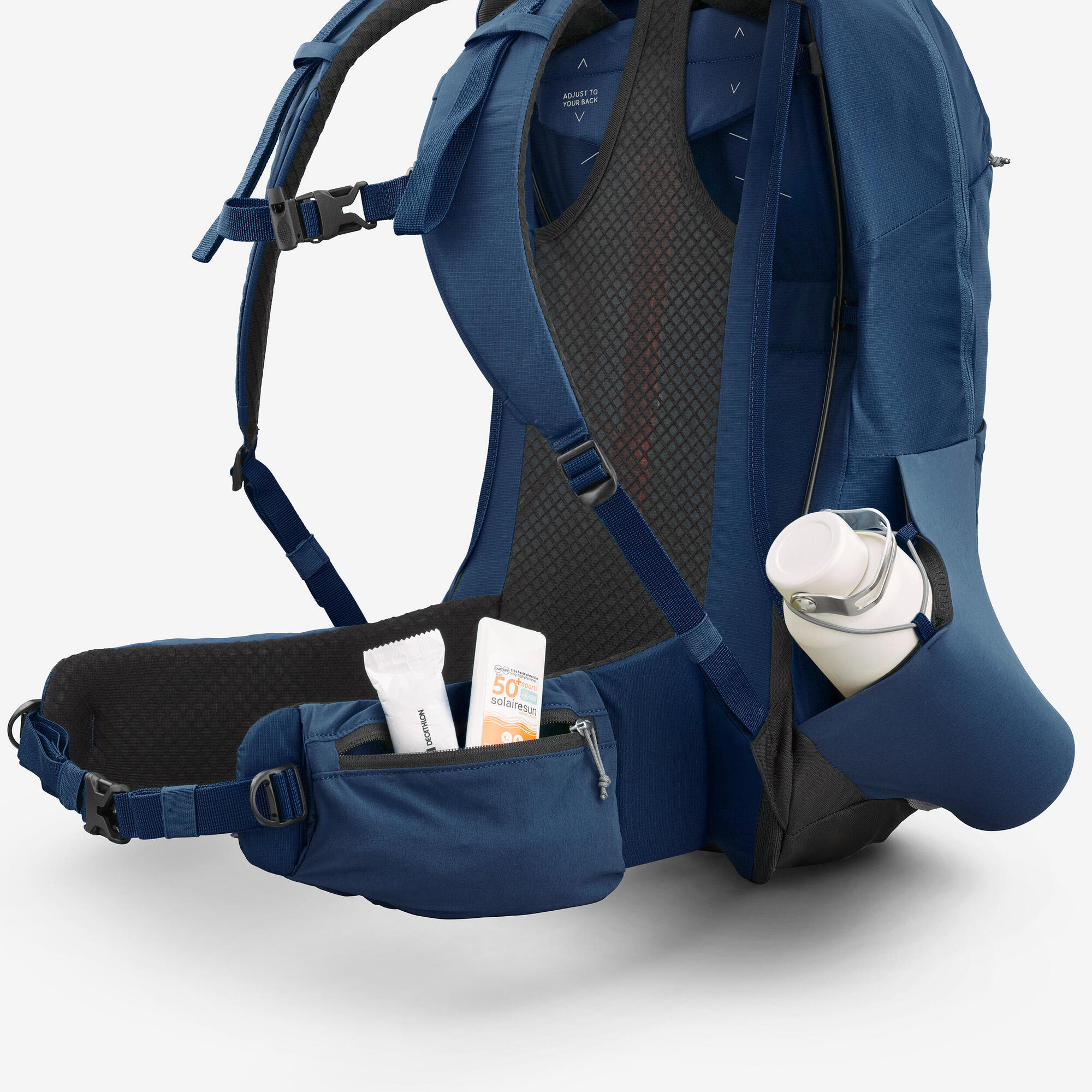 Quechua MH500 25L Lightweight Hiking Backpack for Men & Women - Water-Resistant Daypack for Outdoor Adventures, Camping & Travel