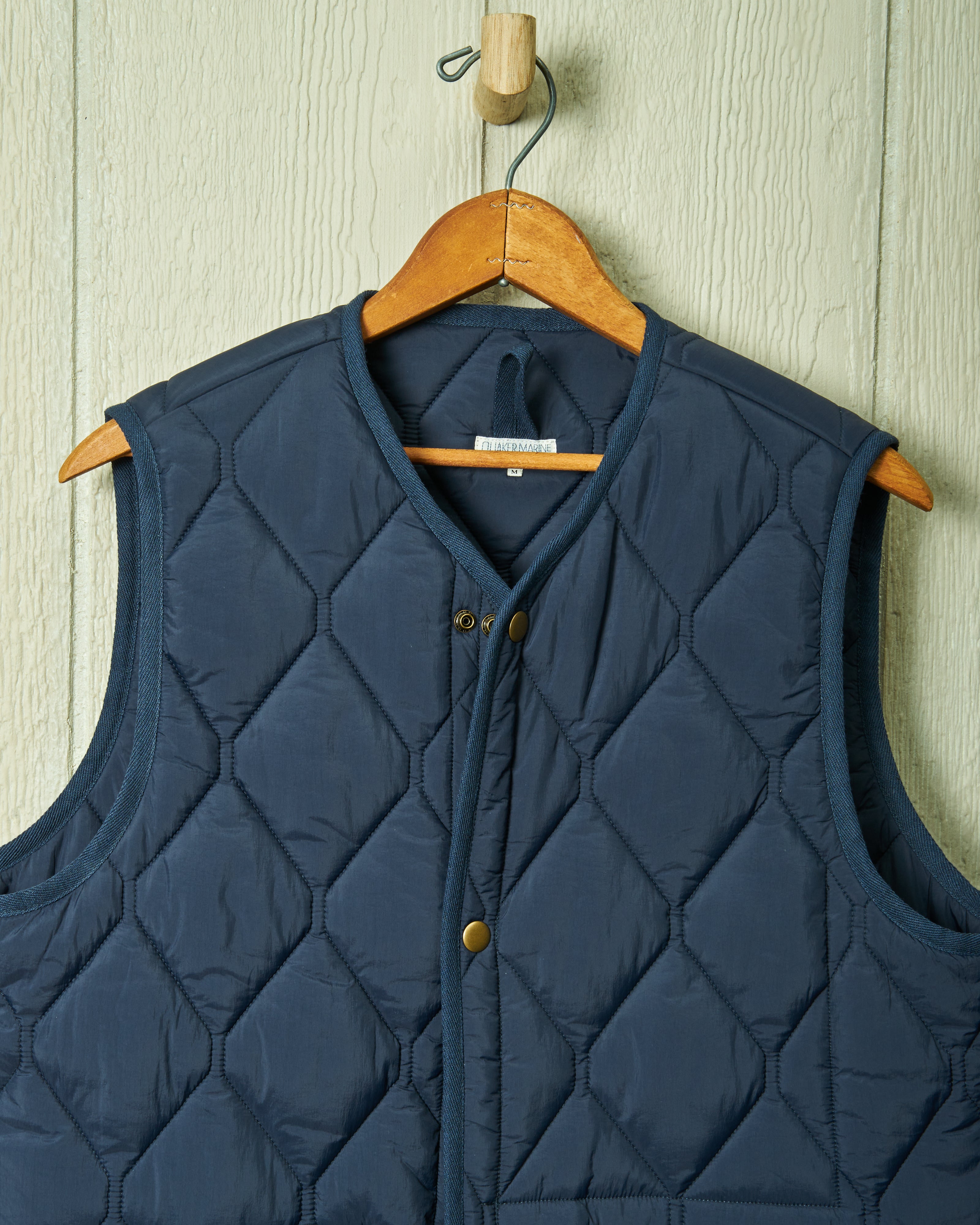 Quilted Puffer Vest for Women - Navy Blue Lightweight Warm Winter Jacket - Perfect for Outdoor Activities, Hiking & Casual Wear