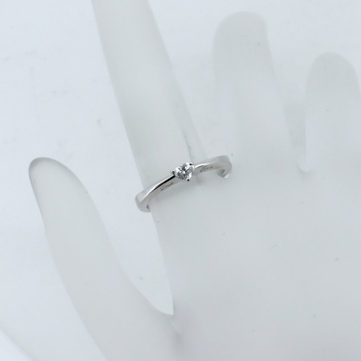 4℃ Heart Shaped Diamond Ring in Platinum 950 - Perfect for Anniversaries, Engagements & Romantic Gifts