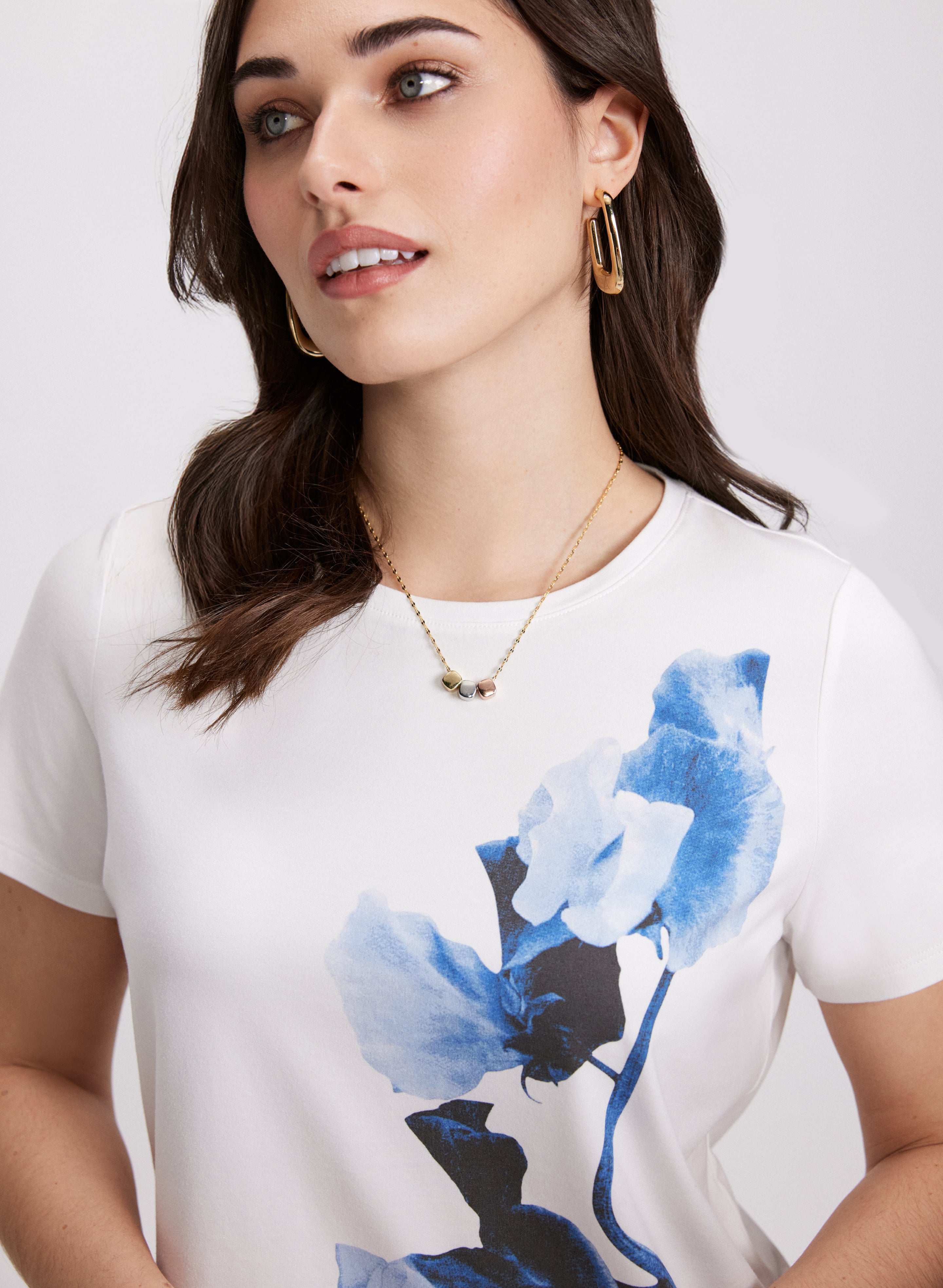 Floral Print T-Shirt for Women - Stylish Summer Casual Tee - Perfect for Outings, Dates & Everyday Wear